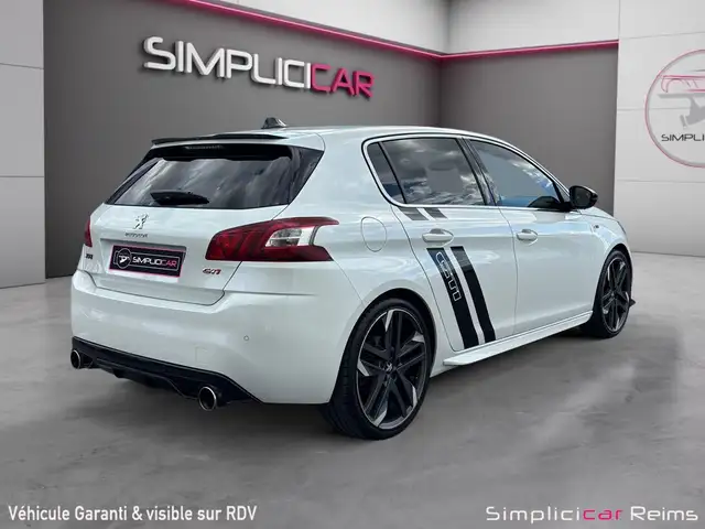 Peugeot 308 view 3