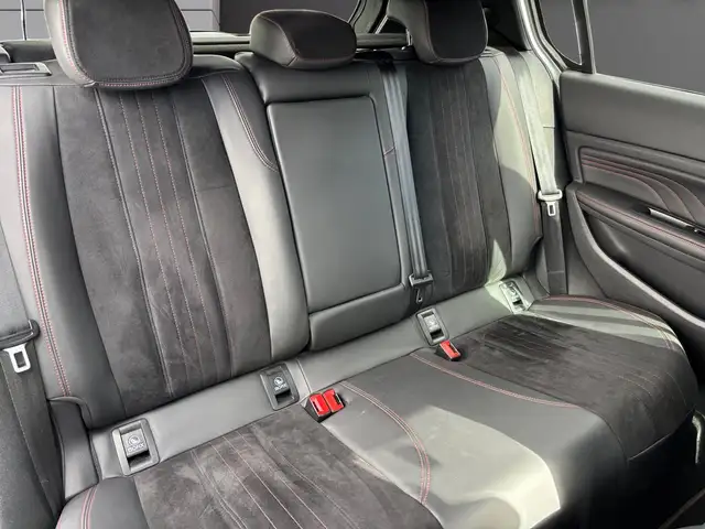 Peugeot 308 view 11