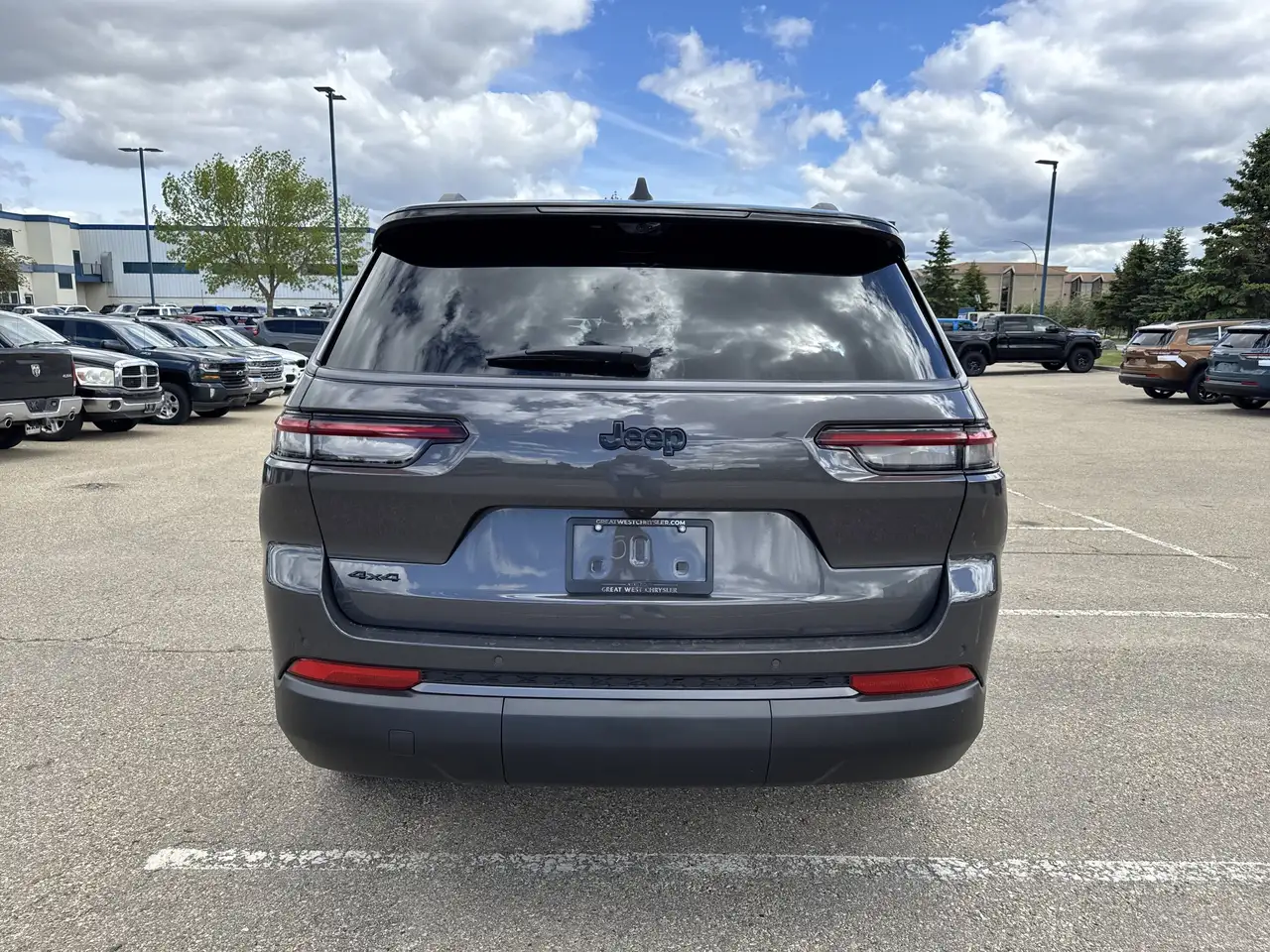Jeep Grand Cherokee снимка Jeep Grand Cherokee