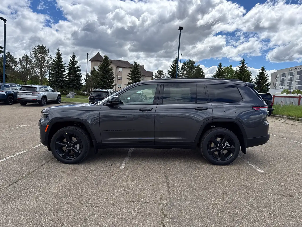 Jeep Grand Cherokee снимка Jeep Grand Cherokee