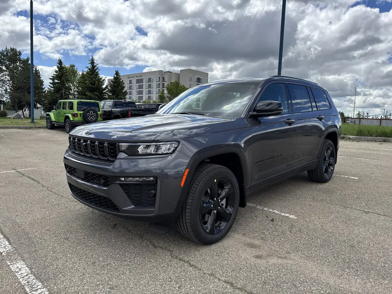 Jeep Grand Cherokee снимка Jeep Grand Cherokee