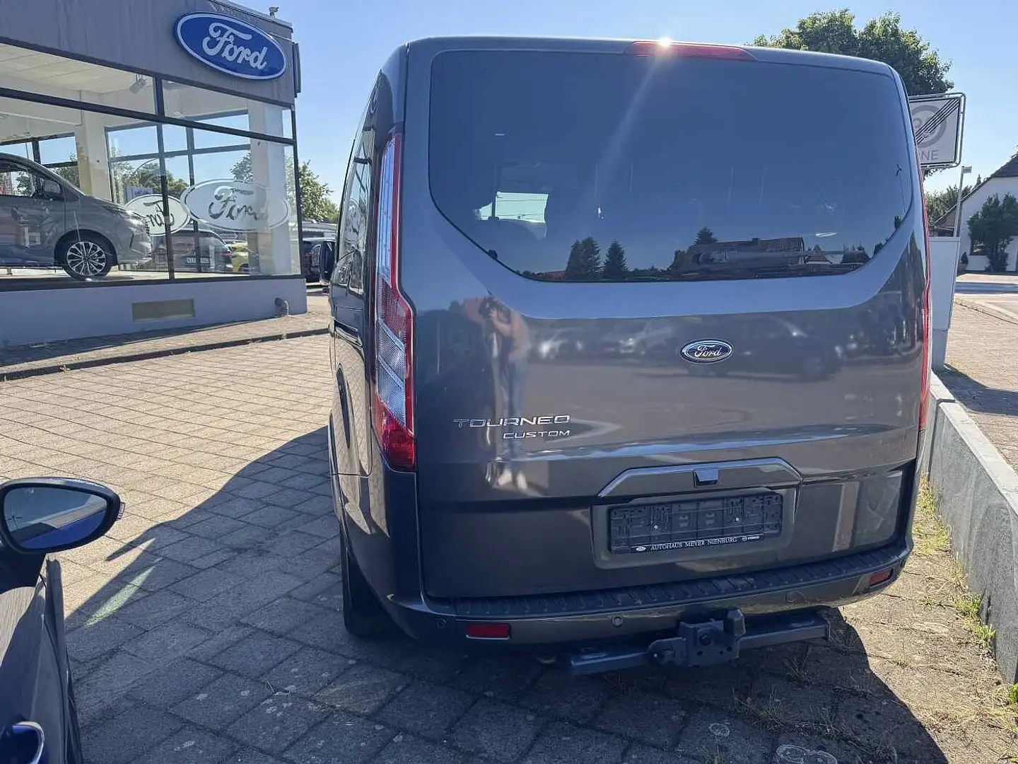 Ford Tourneo Custom Autm. Titanium X / Standheizung Grijs - 2