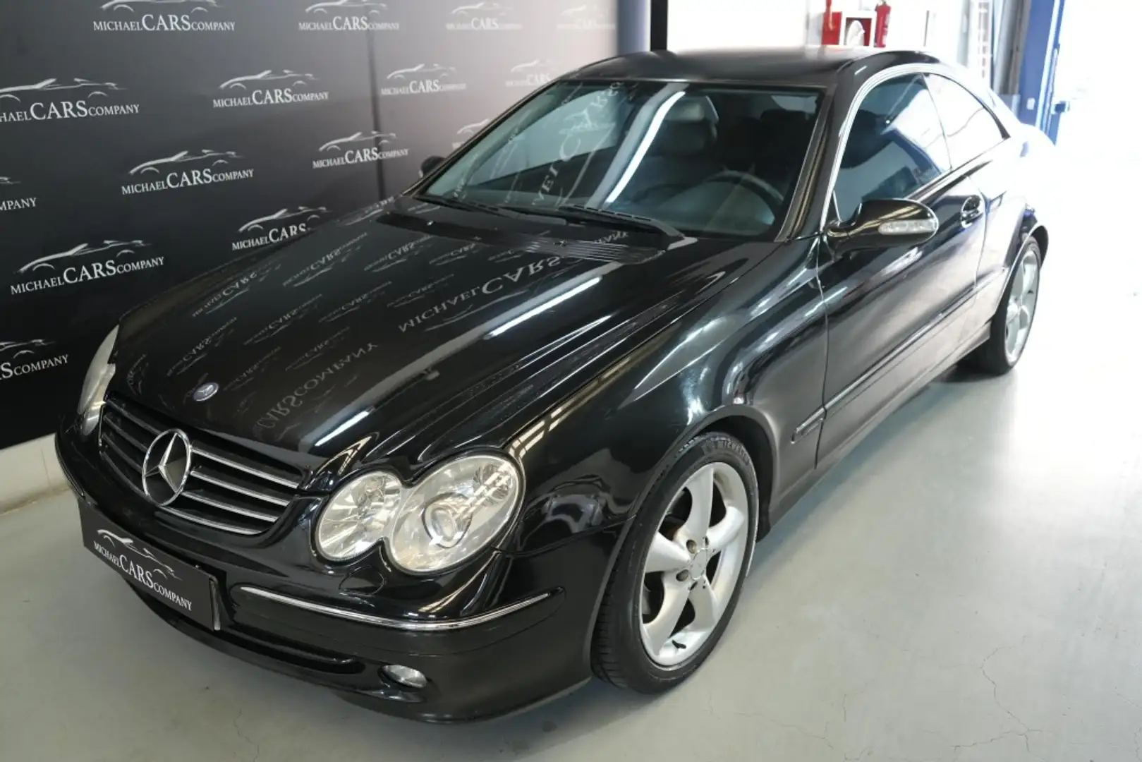 Mercedes-Benz CLK 200 Deportivo Automático de 3 Puertas Negro - 2