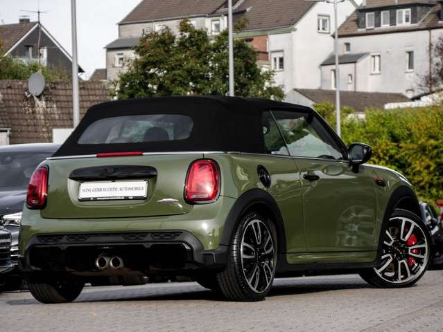 MINI John Cooper Works Cabrio John Cooper Works Individual Urban Green Foliert