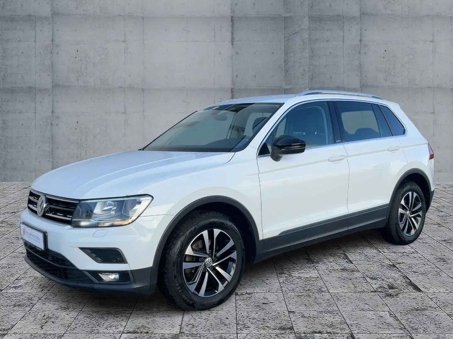 Volkswagen Tiguan 1.5 TSI NAV+AHK+ACC+SHZ+APP+PLA+2xPDC+17" Wit - 2