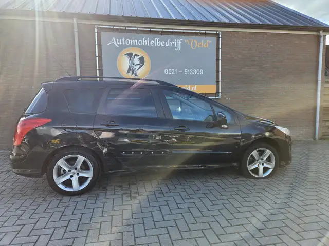 Peugeot 308 view 18