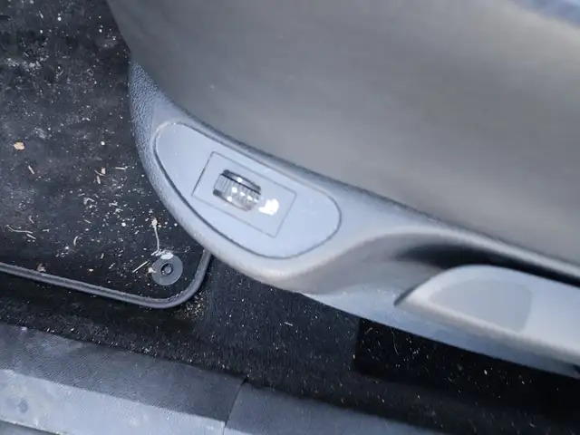Peugeot 308 view 10