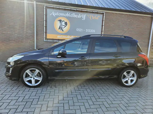 Peugeot 308 view 4