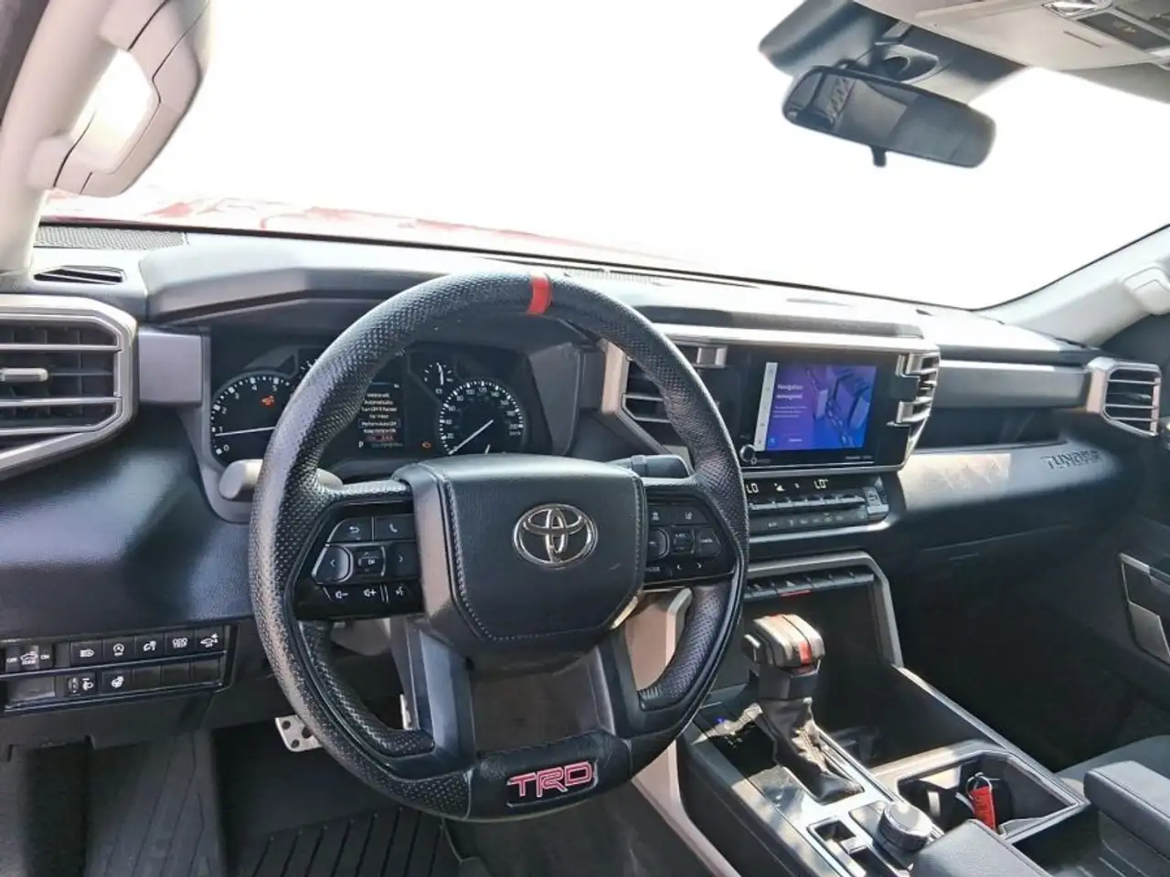 Toyota Tundra снимка Toyota Tundra