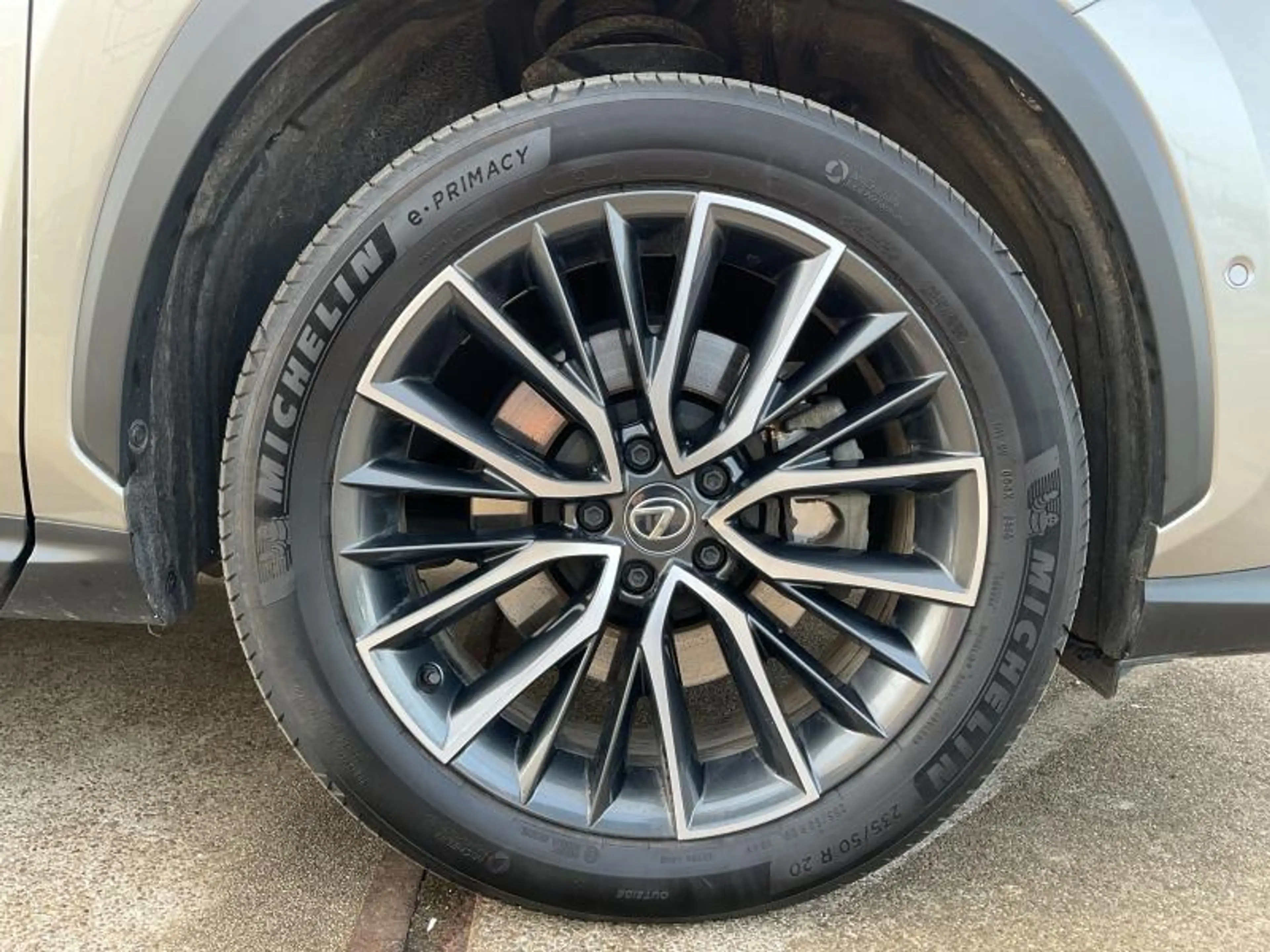 Lexus NX 450h+ 309hp PHEV AWD Privilege L | sunroof | tow bar | h — photo 13