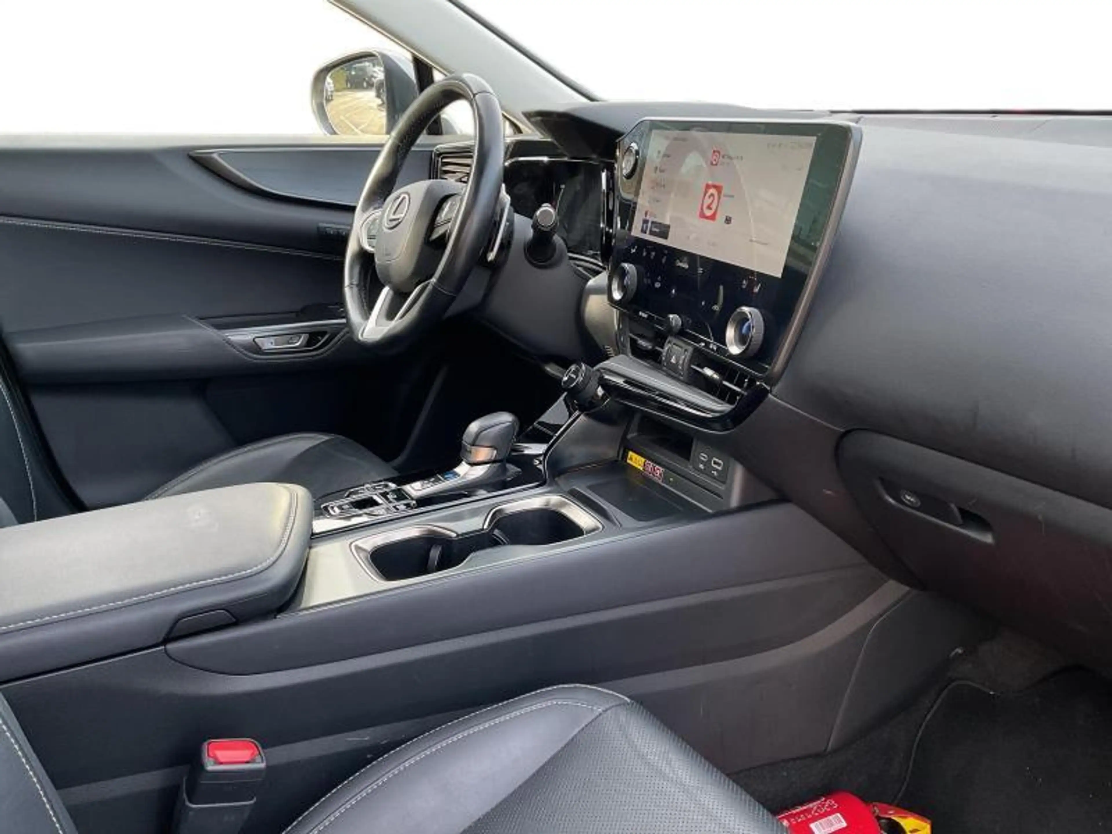 Lexus NX 450h+ 309hp PHEV AWD Privilege L | sunroof | tow bar | h — photo 6