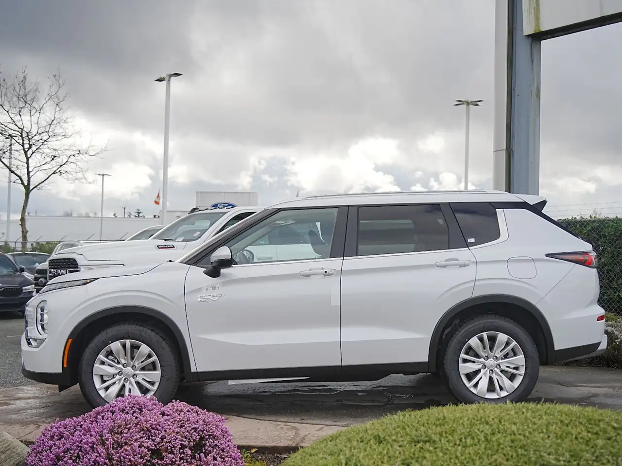 Mitsubishi Outlander снимка Mitsubishi Outlander