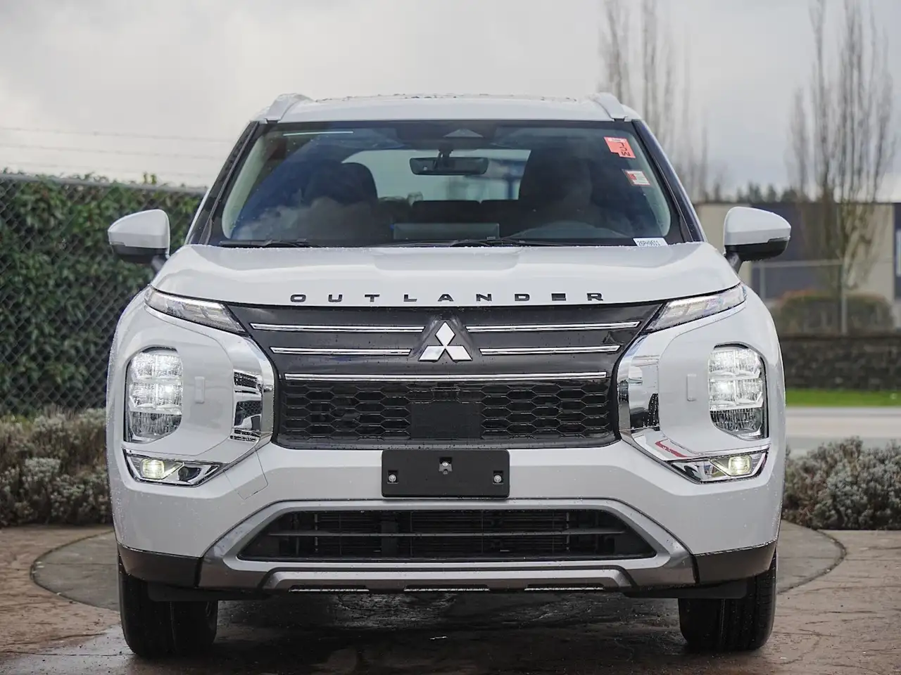 Mitsubishi Outlander снимка Mitsubishi Outlander