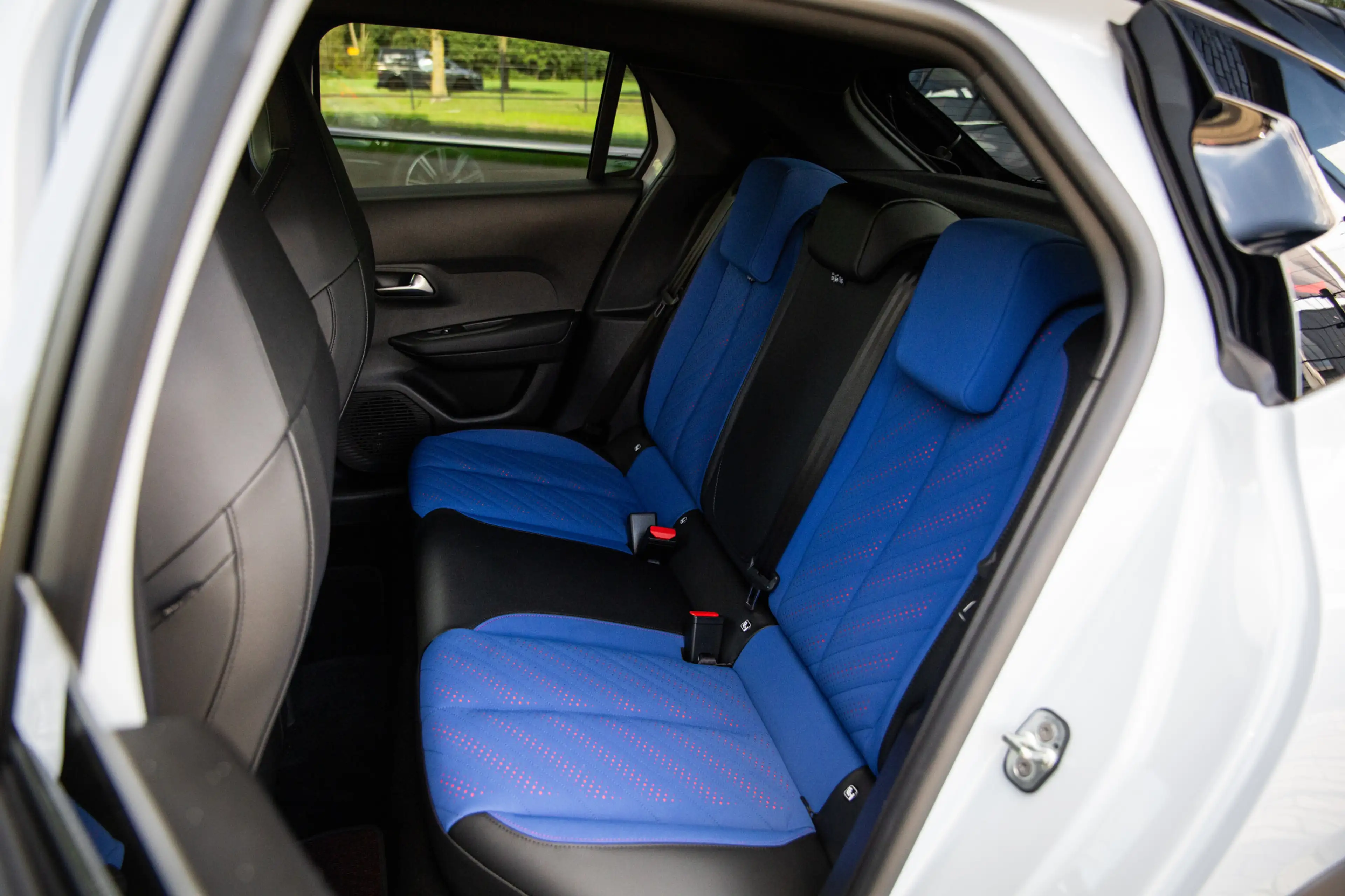 Lancia Ypsilon HF 54 kWh 280PK , Bianco Quarzo Two-Tone, SALA, Or — photo 11
