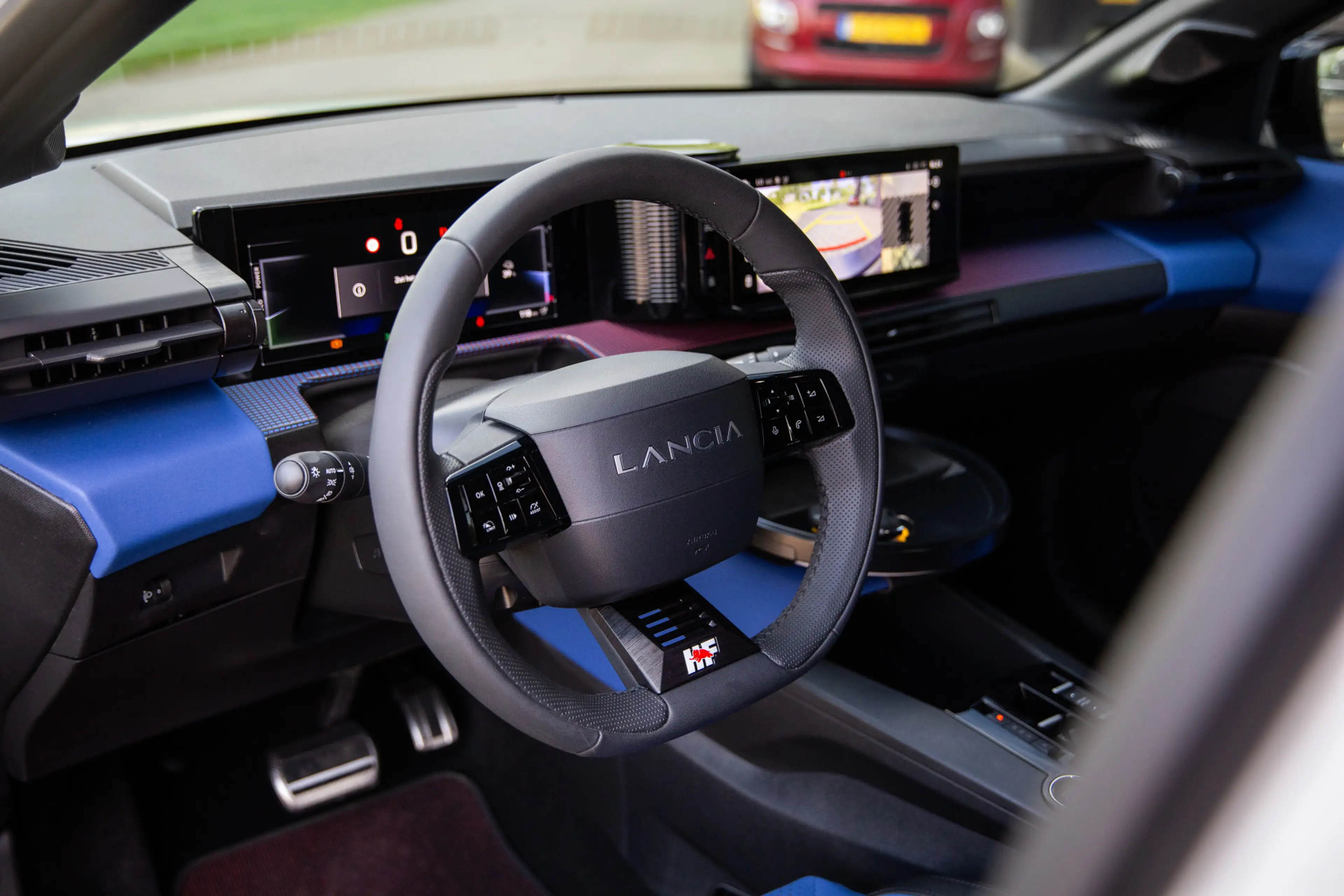 Lancia Ypsilon HF 54 kWh 280PK , Bianco Quarzo Two-Tone, SALA, Or — photo 8