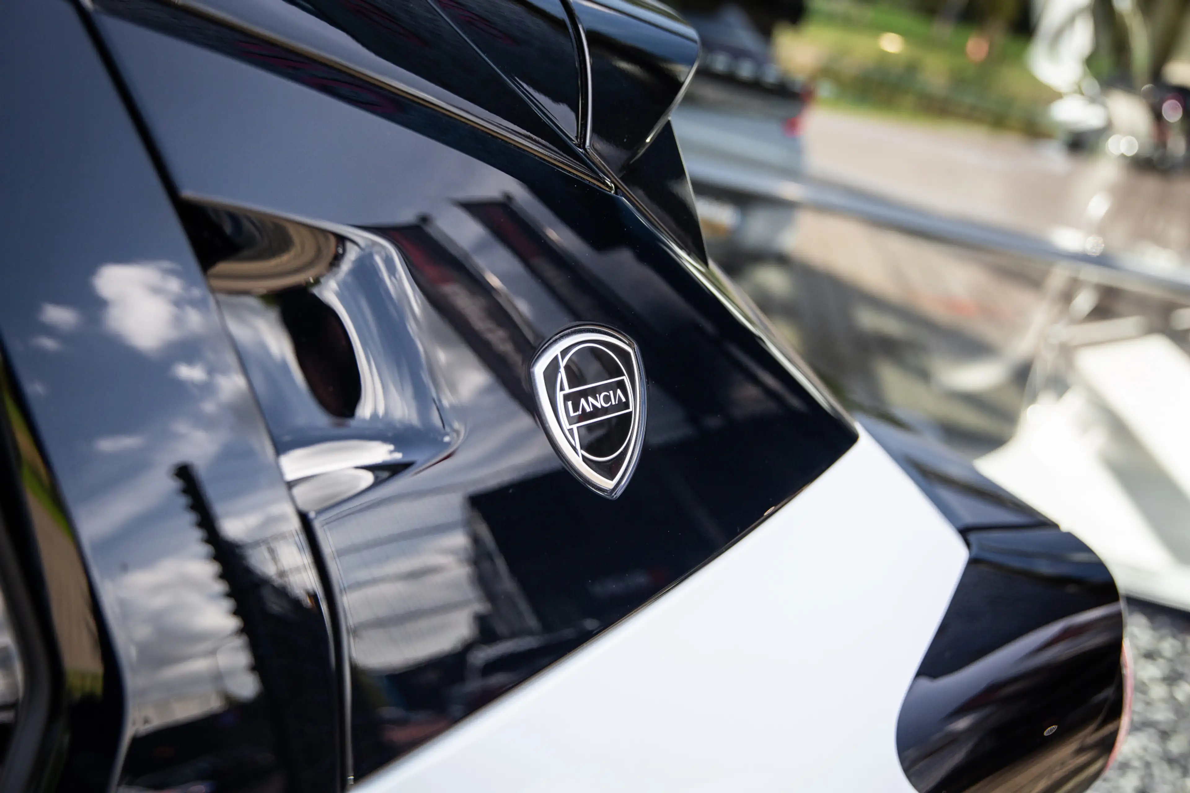 Lancia Ypsilon HF 54 kWh 280PK , Bianco Quarzo Two-Tone, SALA, Or — photo 12