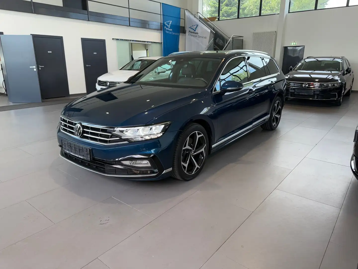 Volkswagen Passat Variant Passat R-Line 2.0 TDI DSG AID/ACC/LED/KAM/AHK Bleu - 1