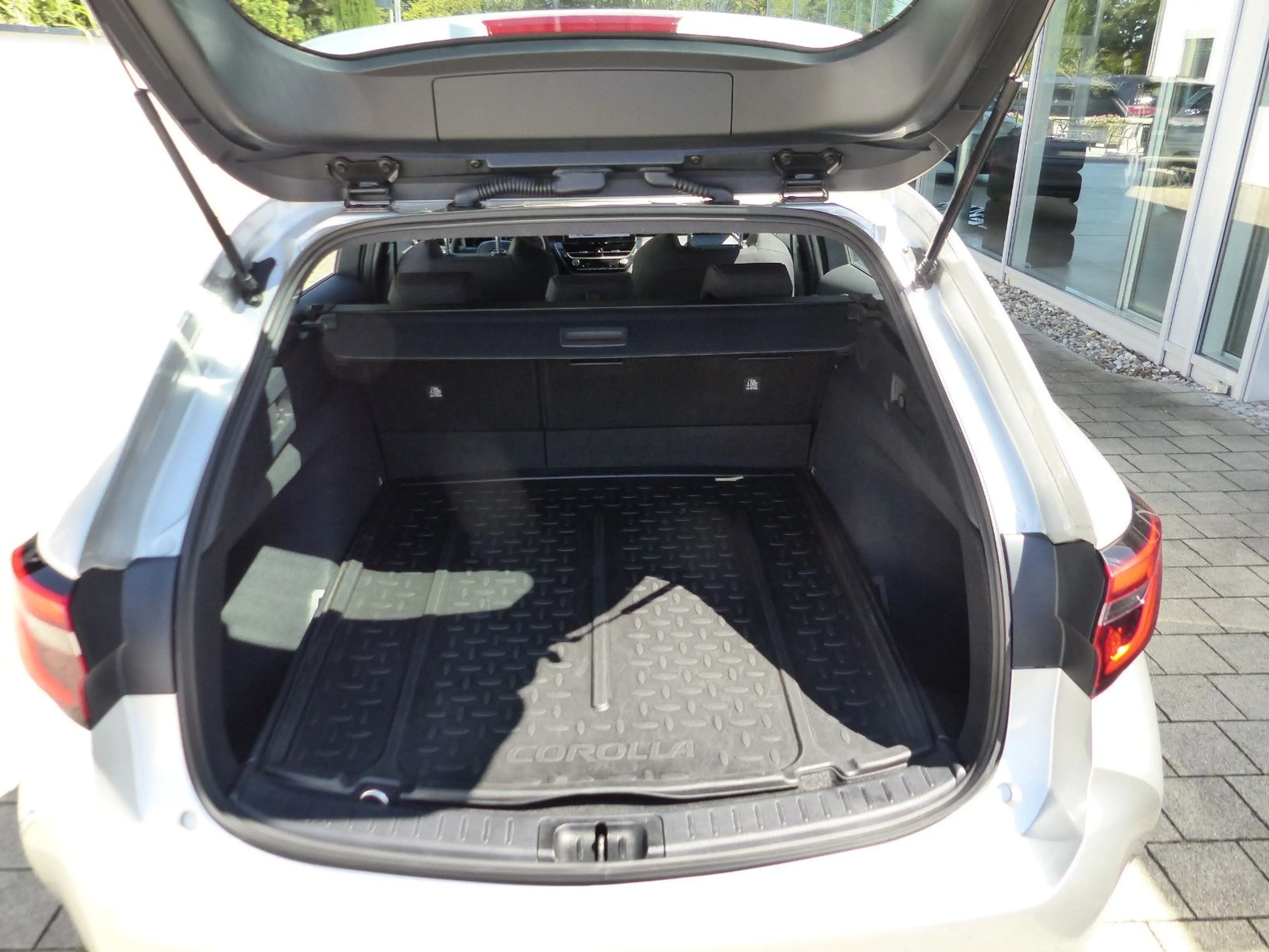 Toyota Corolla TS 1.8 Hyb. TAXI Aust.+Business Edition — photo 7