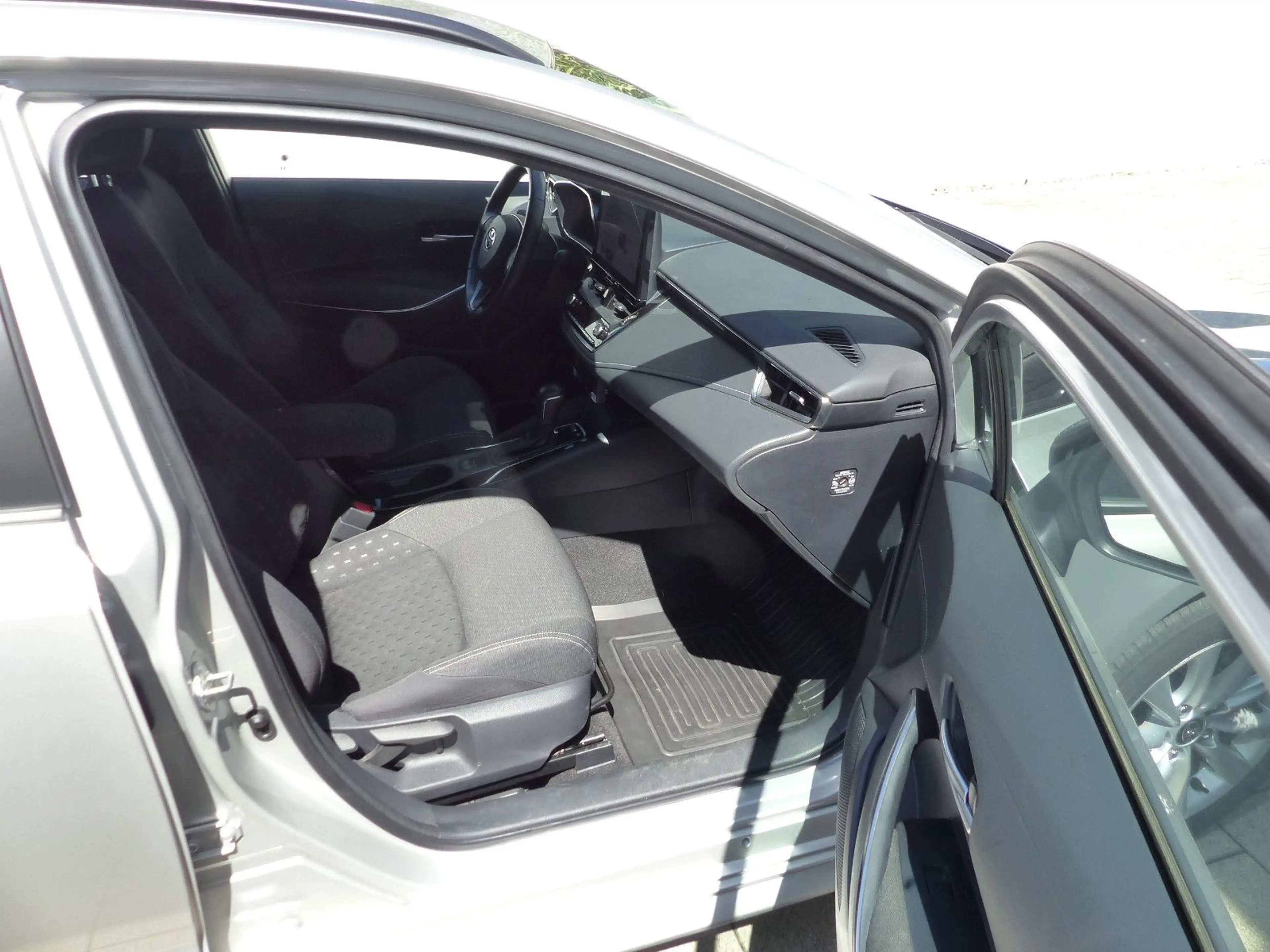 Toyota Corolla TS 1.8 Hyb. TAXI Aust.+Business Edition — photo 5