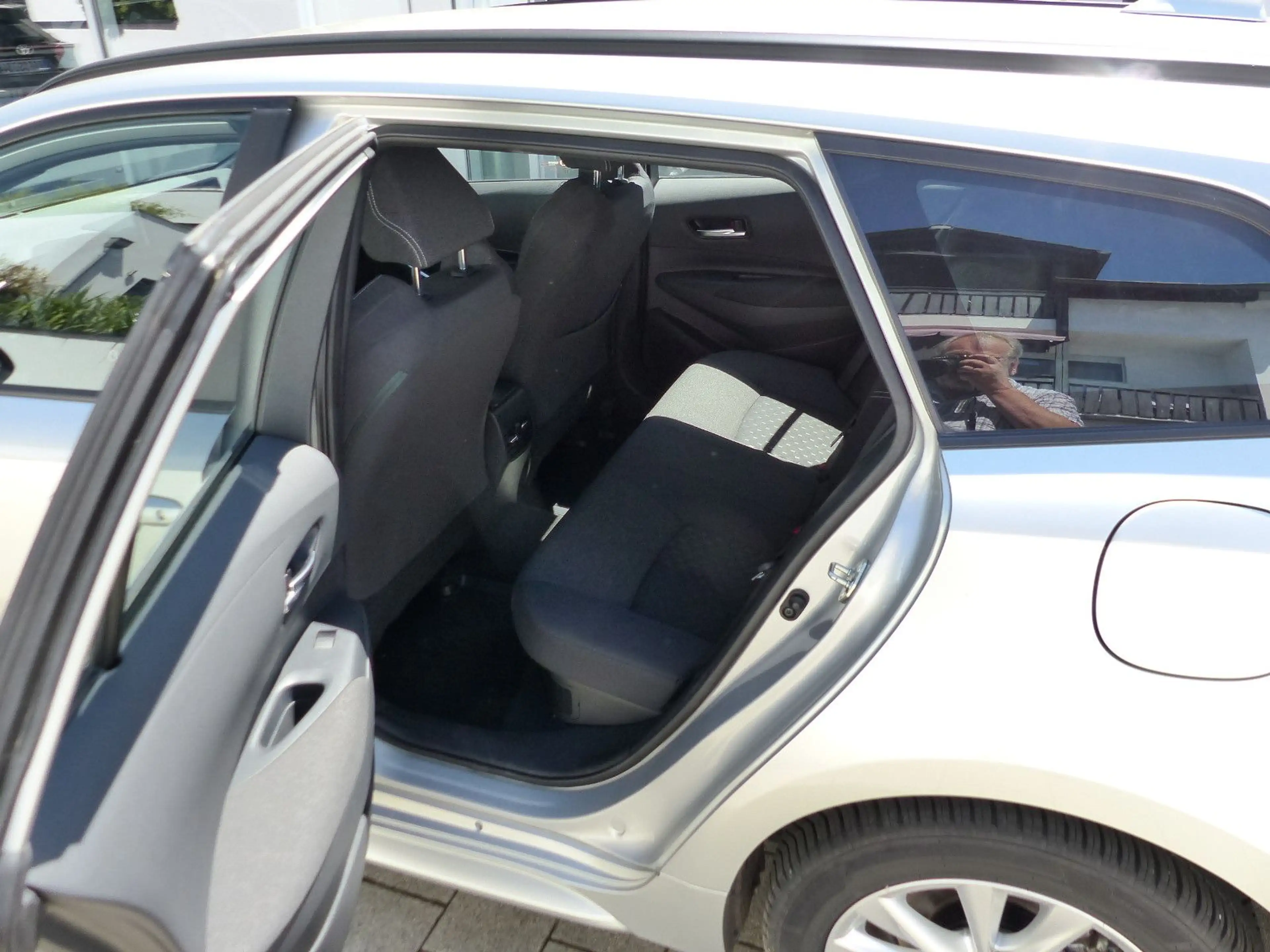 Toyota Corolla TS 1.8 Hyb. TAXI Aust.+Business Edition — photo 8