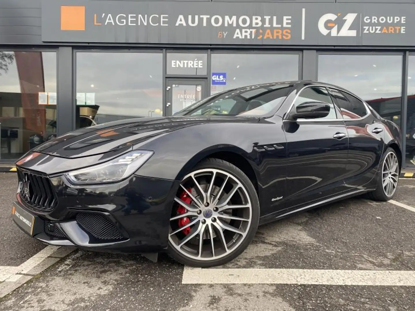 Maserati Ghibli s Noir - 2