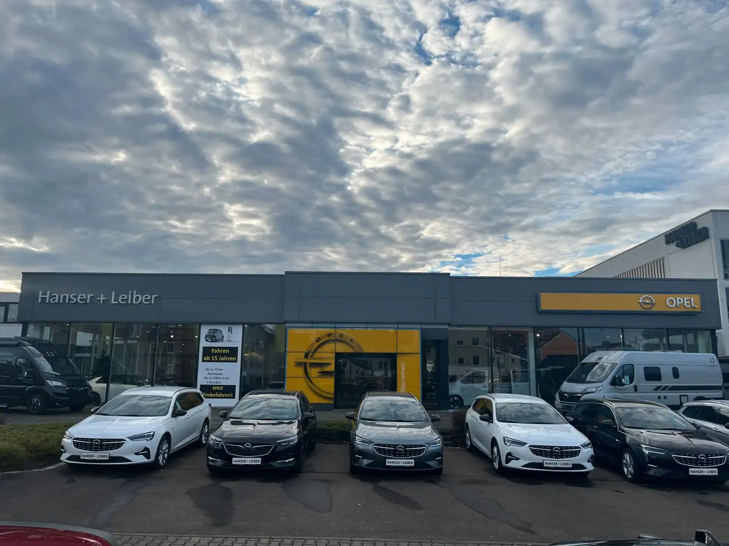 Opel Astra L Sports Tourer 1.2T AT8 GS, HuD, Navi Schwarz - 2