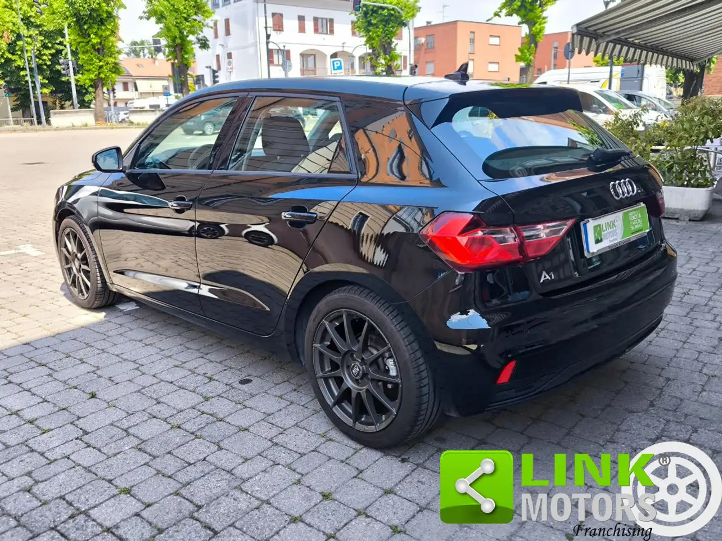 Audi A1 SPB 30 TFSI Admired Noir - 2