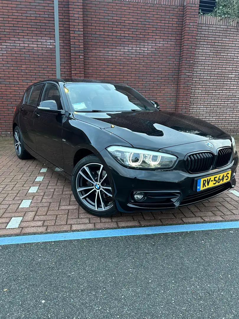 BMW 116 Edition Sport Shadowline High Executive Zwart - 1