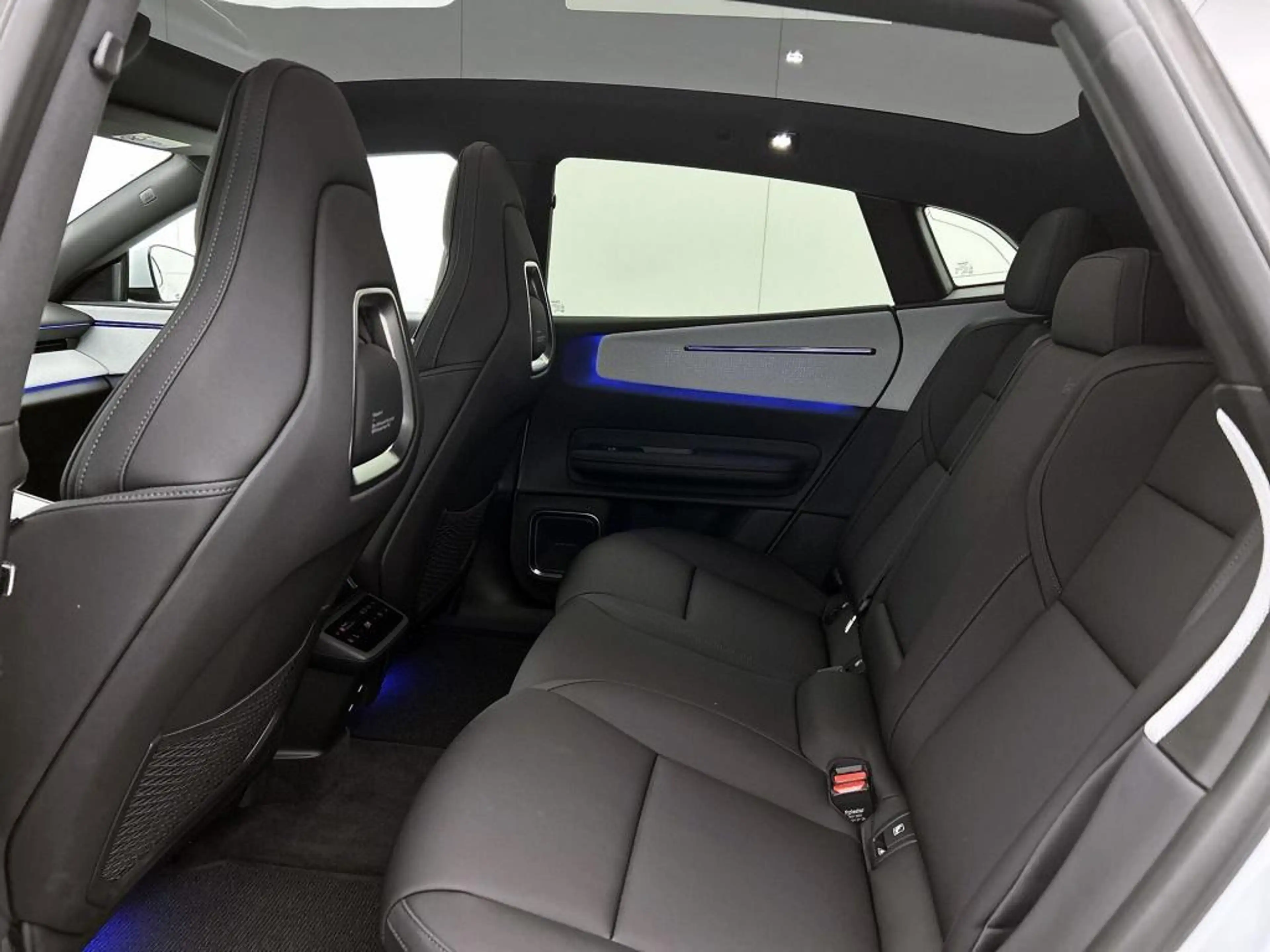 Polestar 4 Long Range Single Motor 100Kwh | Plus Pack | Pilot — photo 9