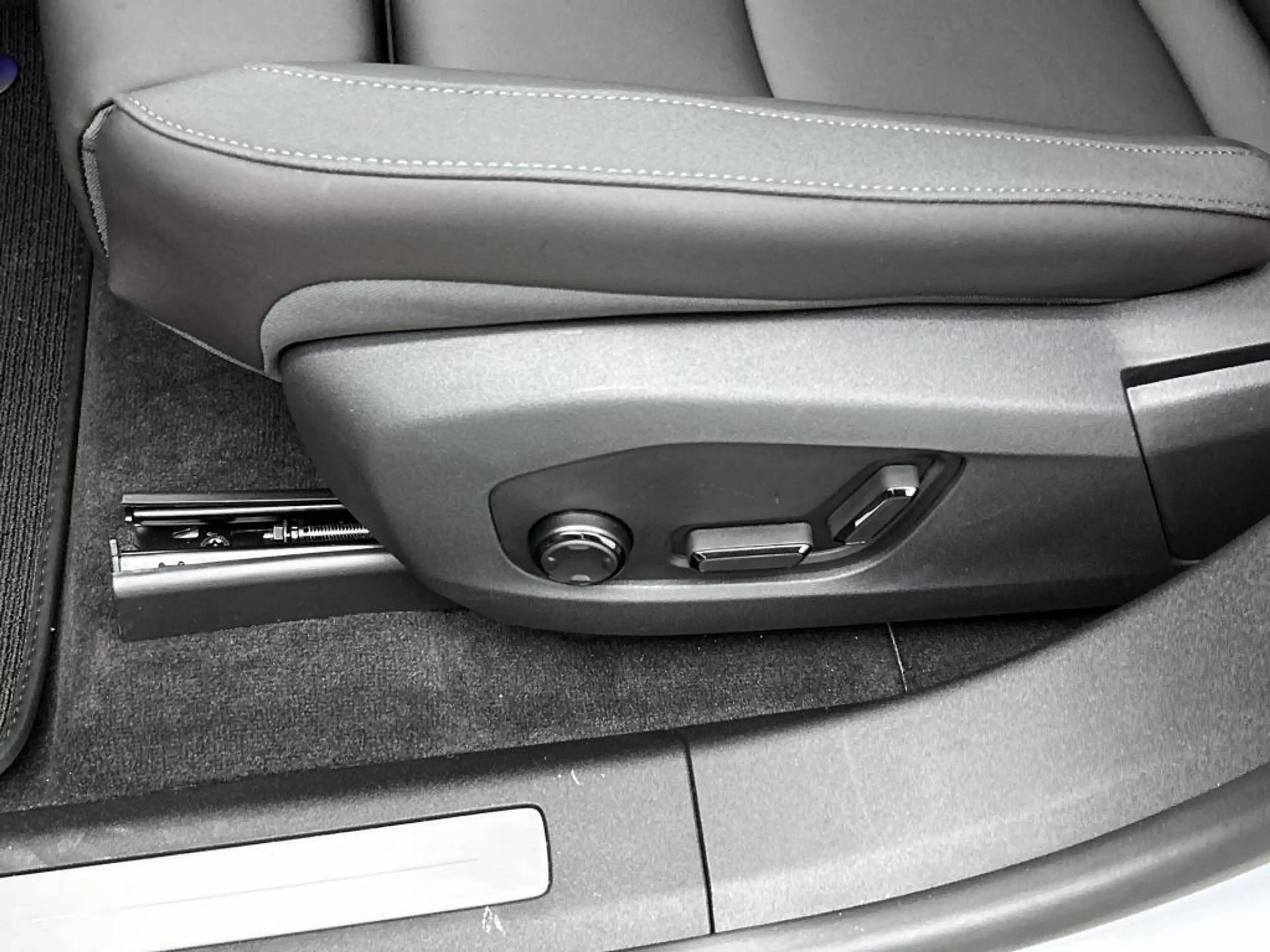 Polestar 4 Long Range Single Motor 100Kwh | Plus Pack | Pilot — photo 14