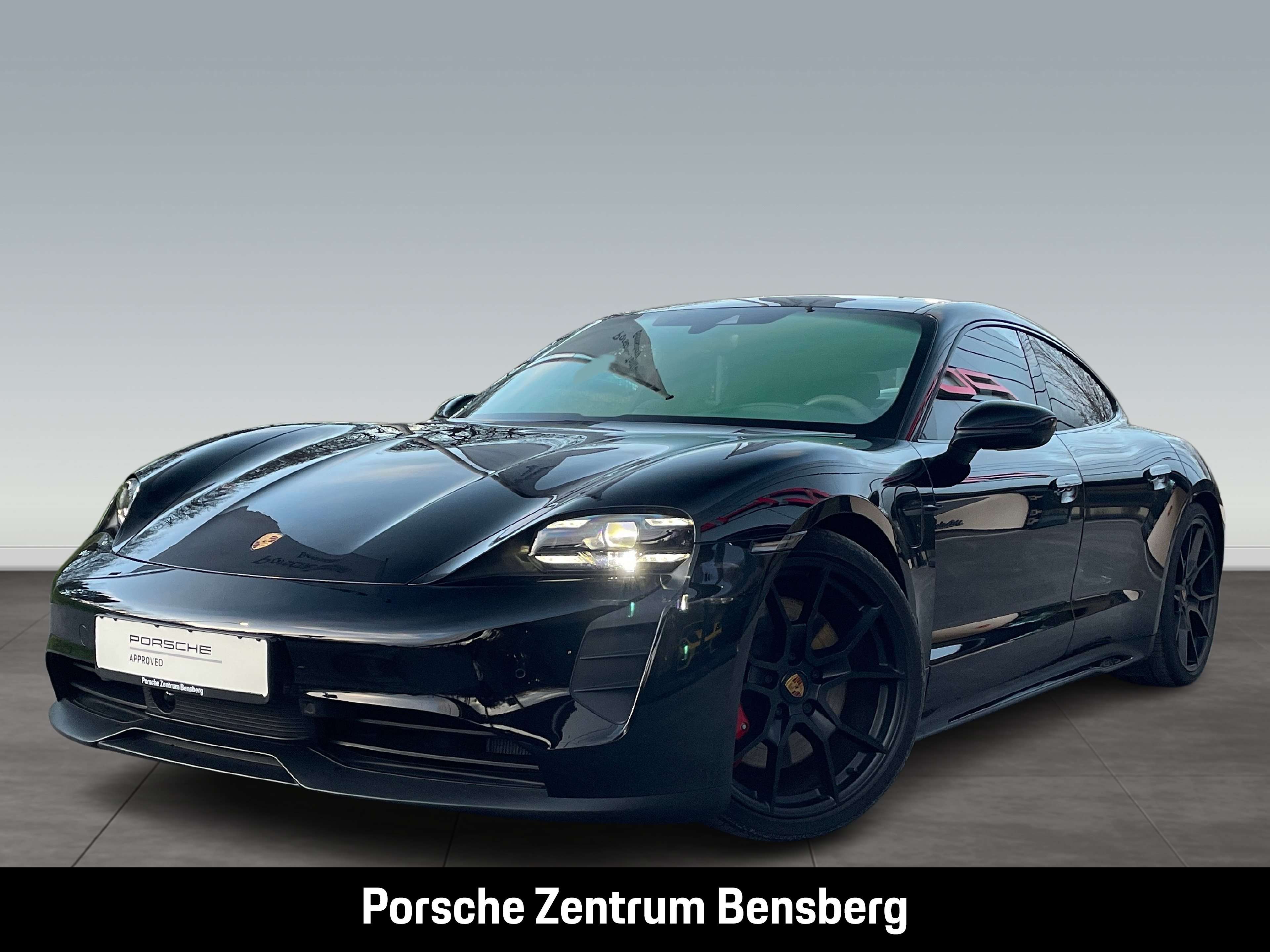 Second hand Porsche Taycan 