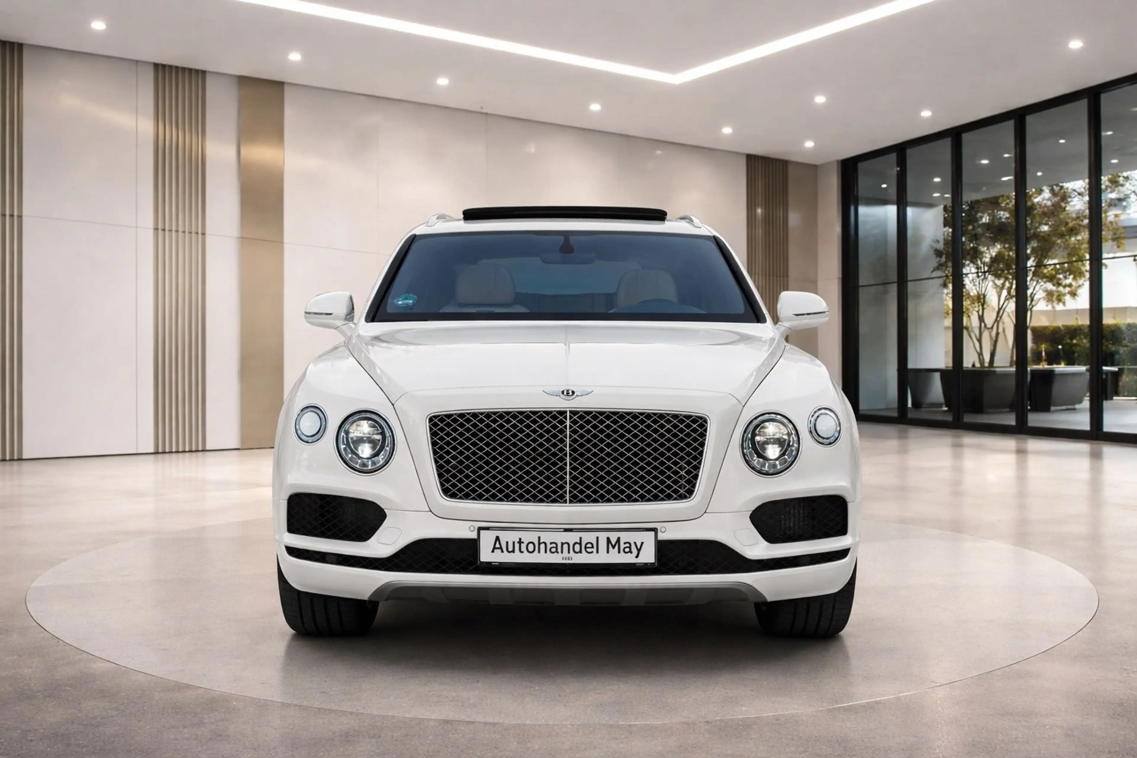 Bentley Bentayga W12 Panorama — photo 2