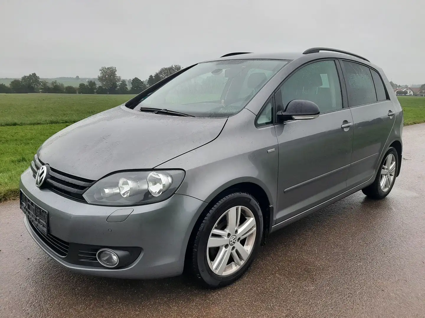 Volkswagen Golf Plus VI Match 1.6 TDI KLIMA SHZ PDC AHK ALU Grau - 1
