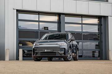 Design | REEV 215 PK | Zwart interieur | 360° |...