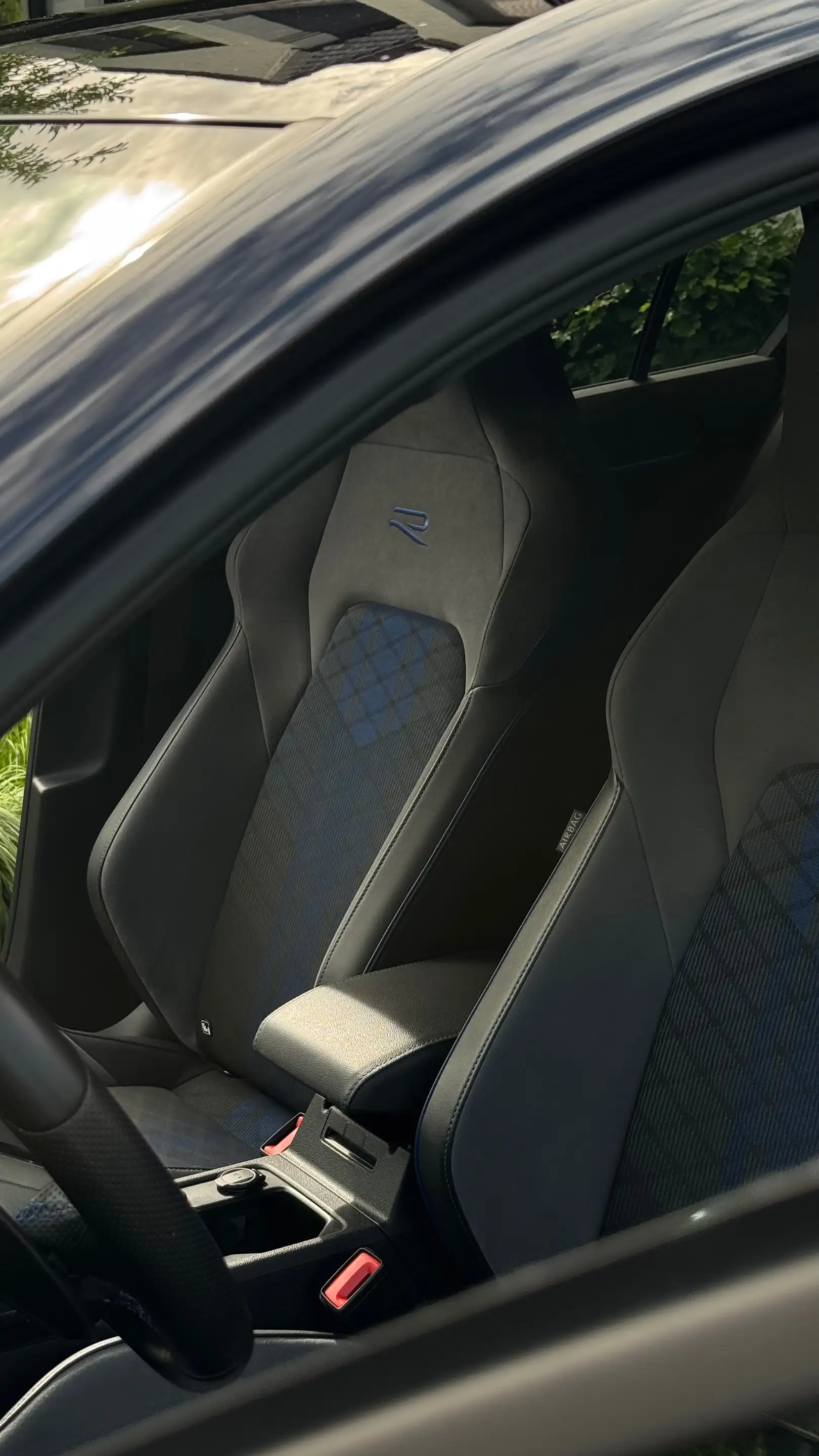 Volkswagen Golf R Golf 2.0 TSI 4Motion OPF DSG — photo 15