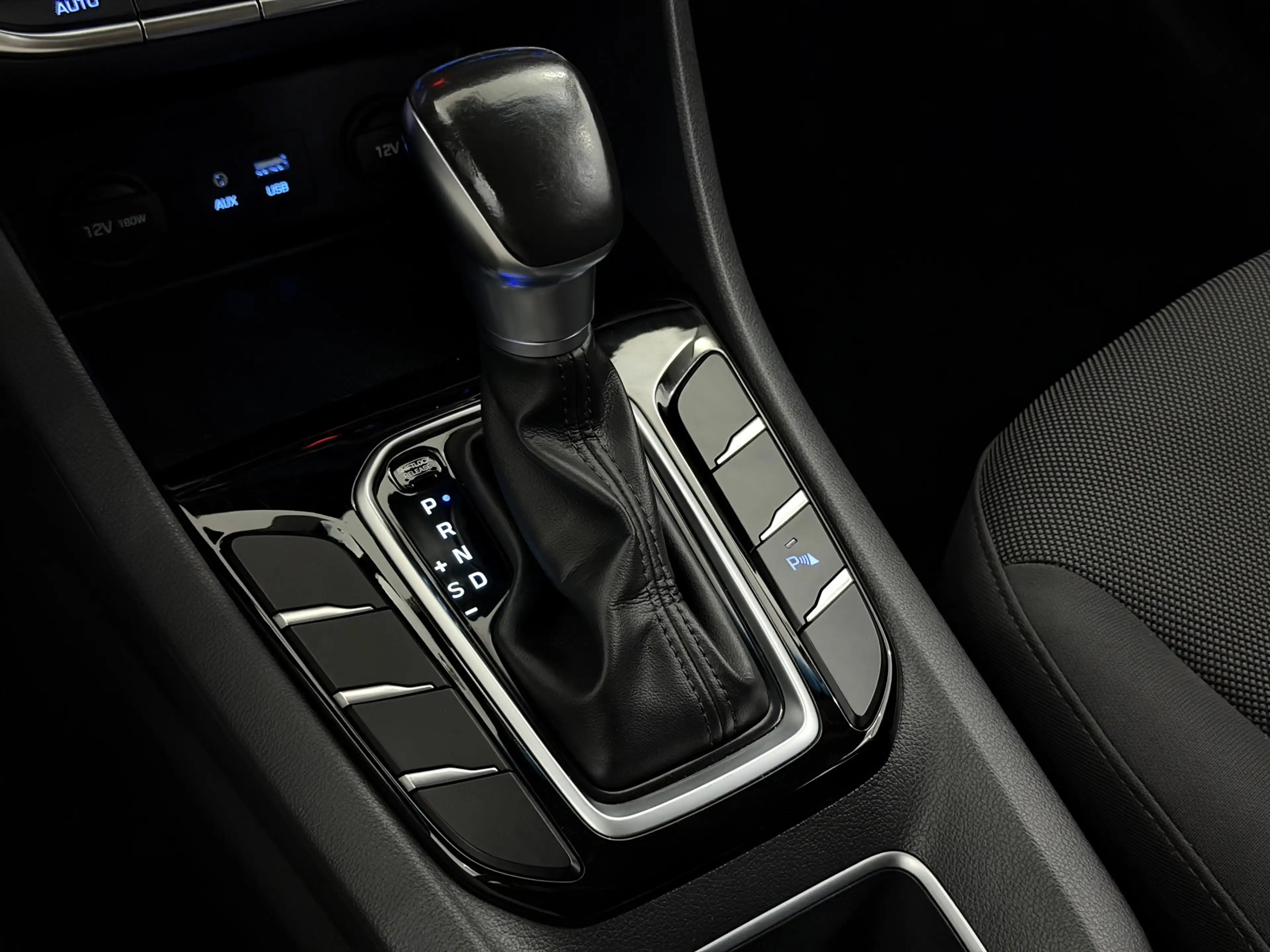 Hyundai IONIQ 1.6 GDi Comfort Camera, Navi, Apple carplay, Rijst — photo 14