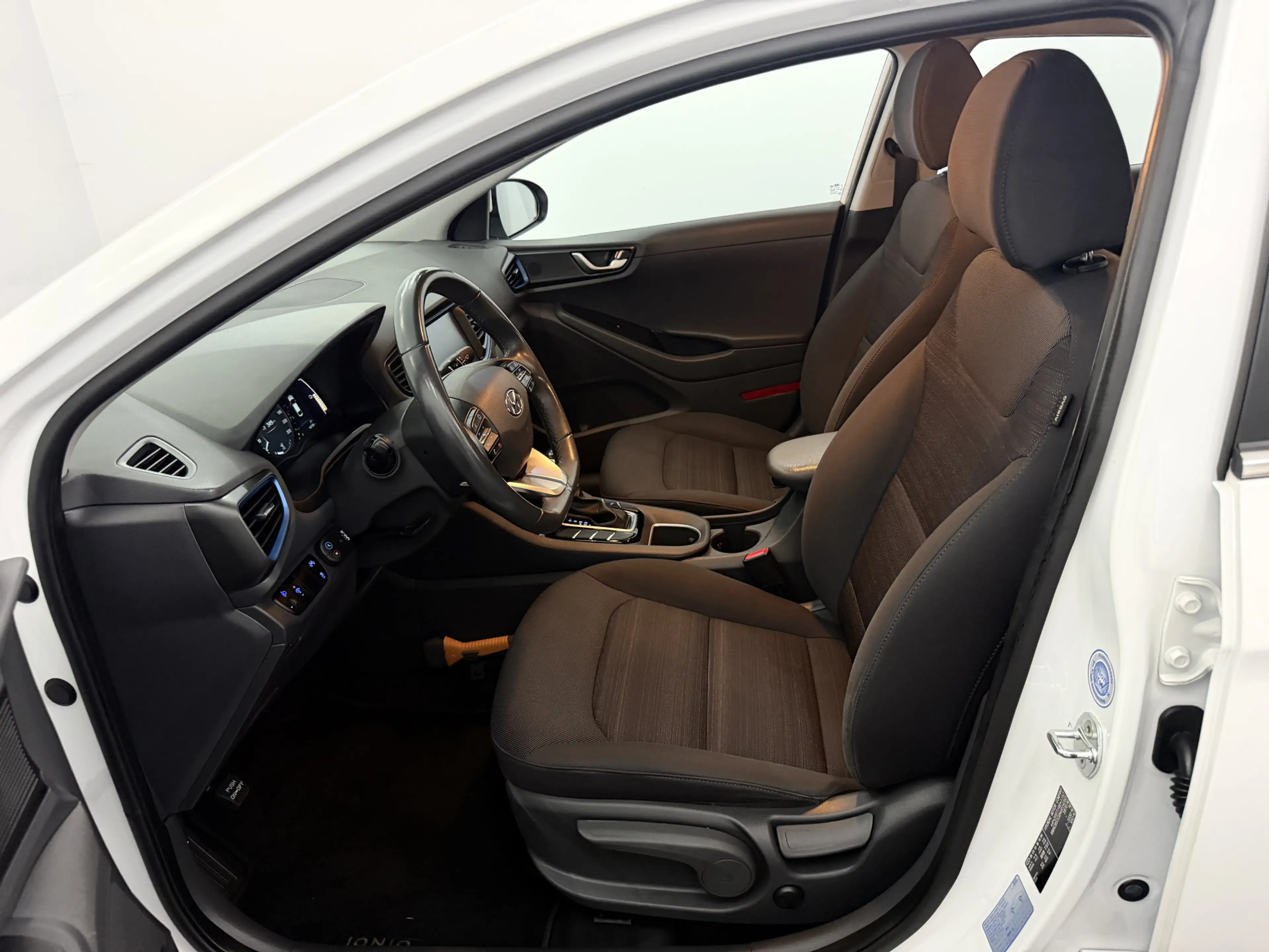 Hyundai IONIQ 1.6 GDi Comfort Camera, Navi, Apple carplay, Rijst — photo 6
