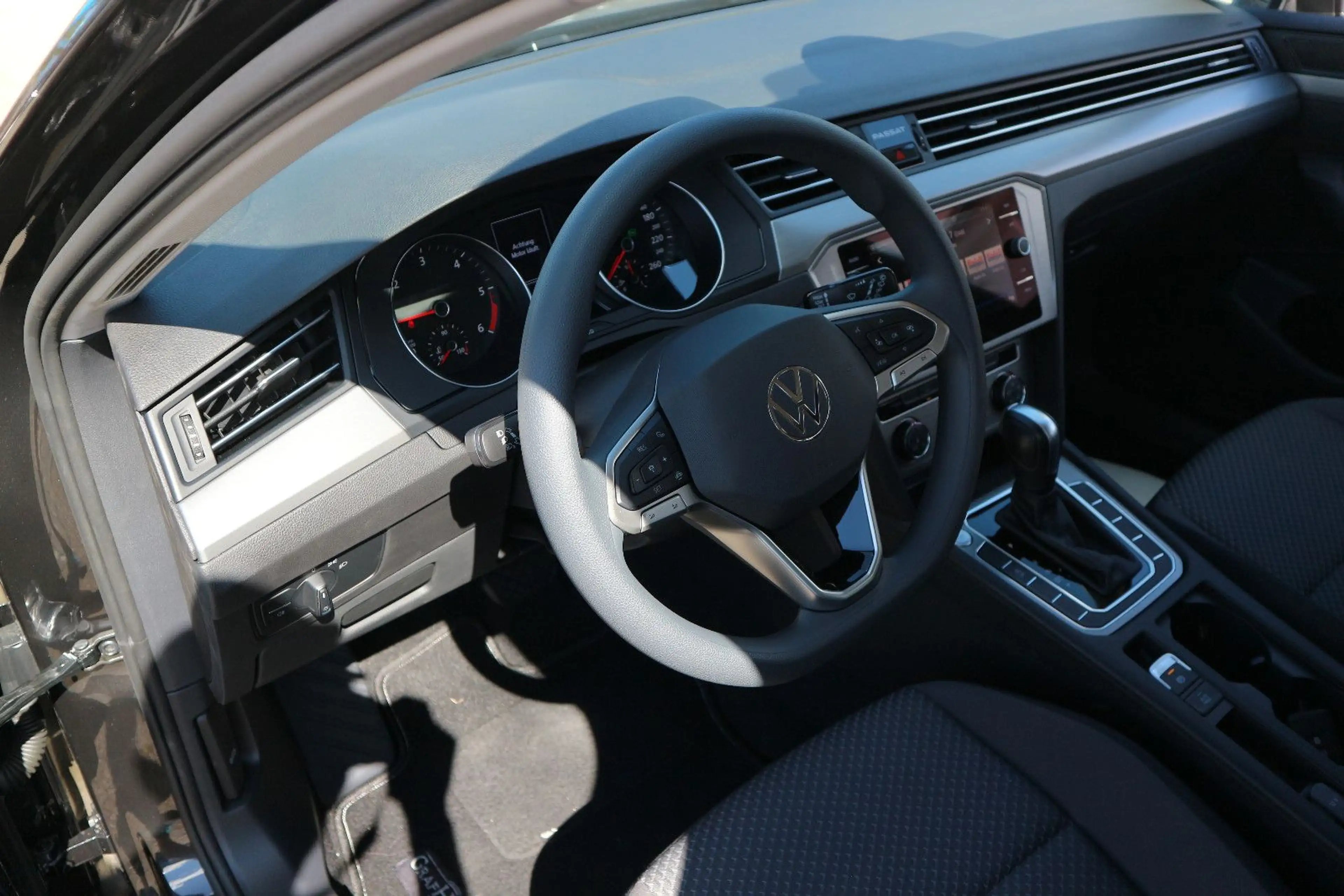 Volkswagen Passat Variant Passat 2.0 TDI DSG Variant AHK NAVI ACC — photo 12