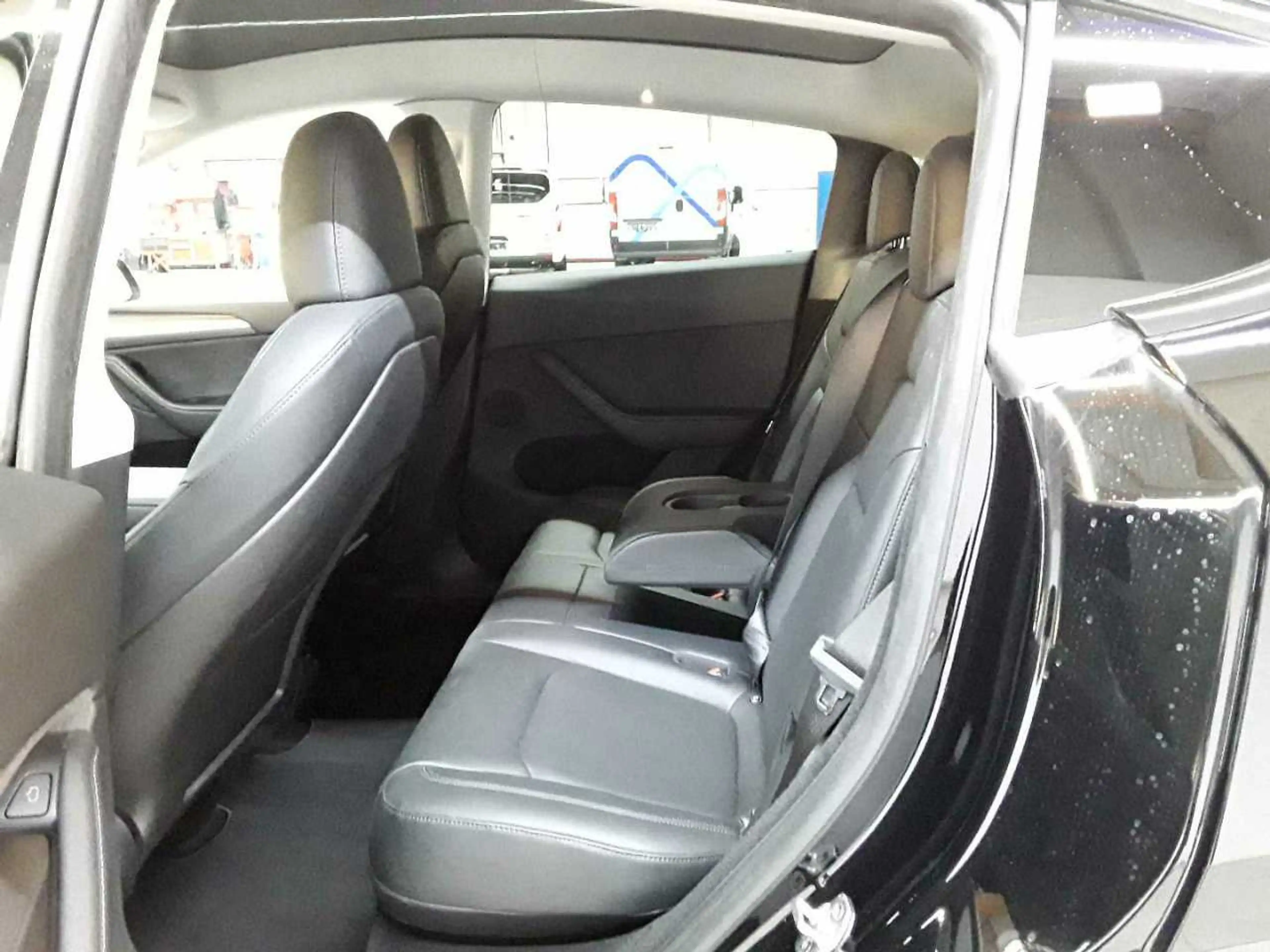 Tesla Model Y Model Y Long Range AWD enh. Autopilot — photo 13