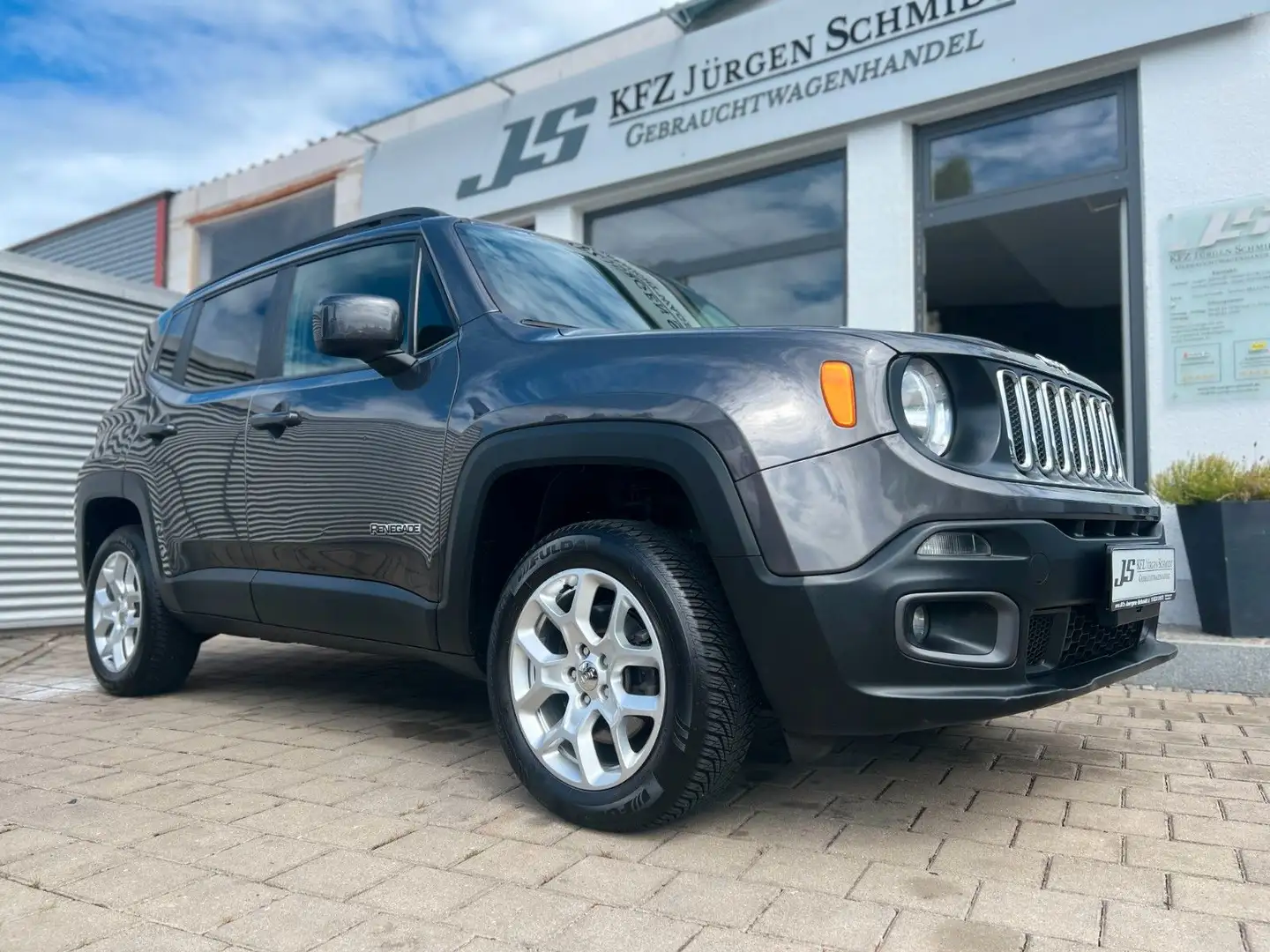 Jeep Renegade Latitude 2.4 16V Multiair 4x4 Grau - 1