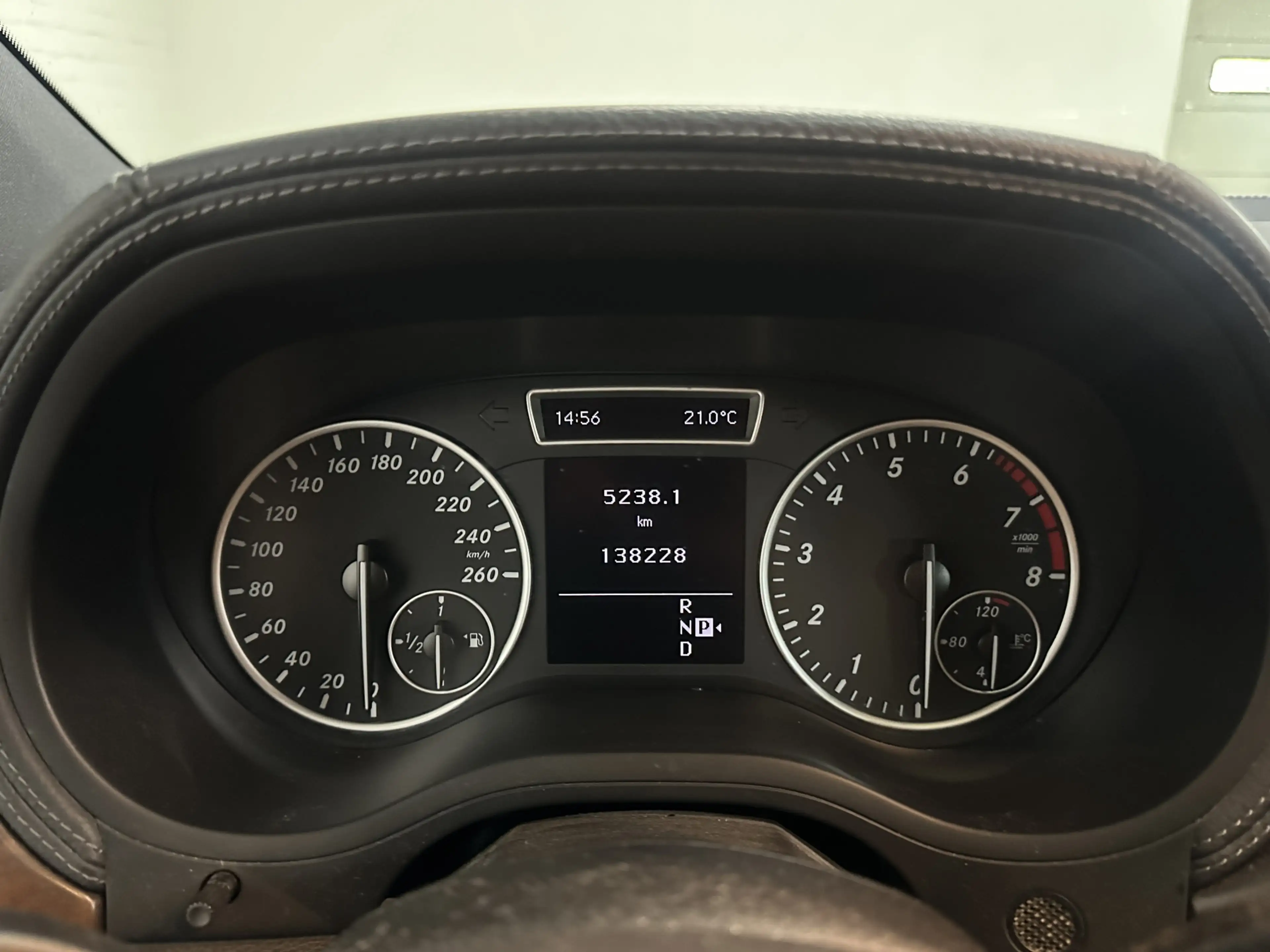 Mercedes-Benz B 200 Ambition CLIMA / CRUISE / CAMERA / TREKHAAK — photo 14
