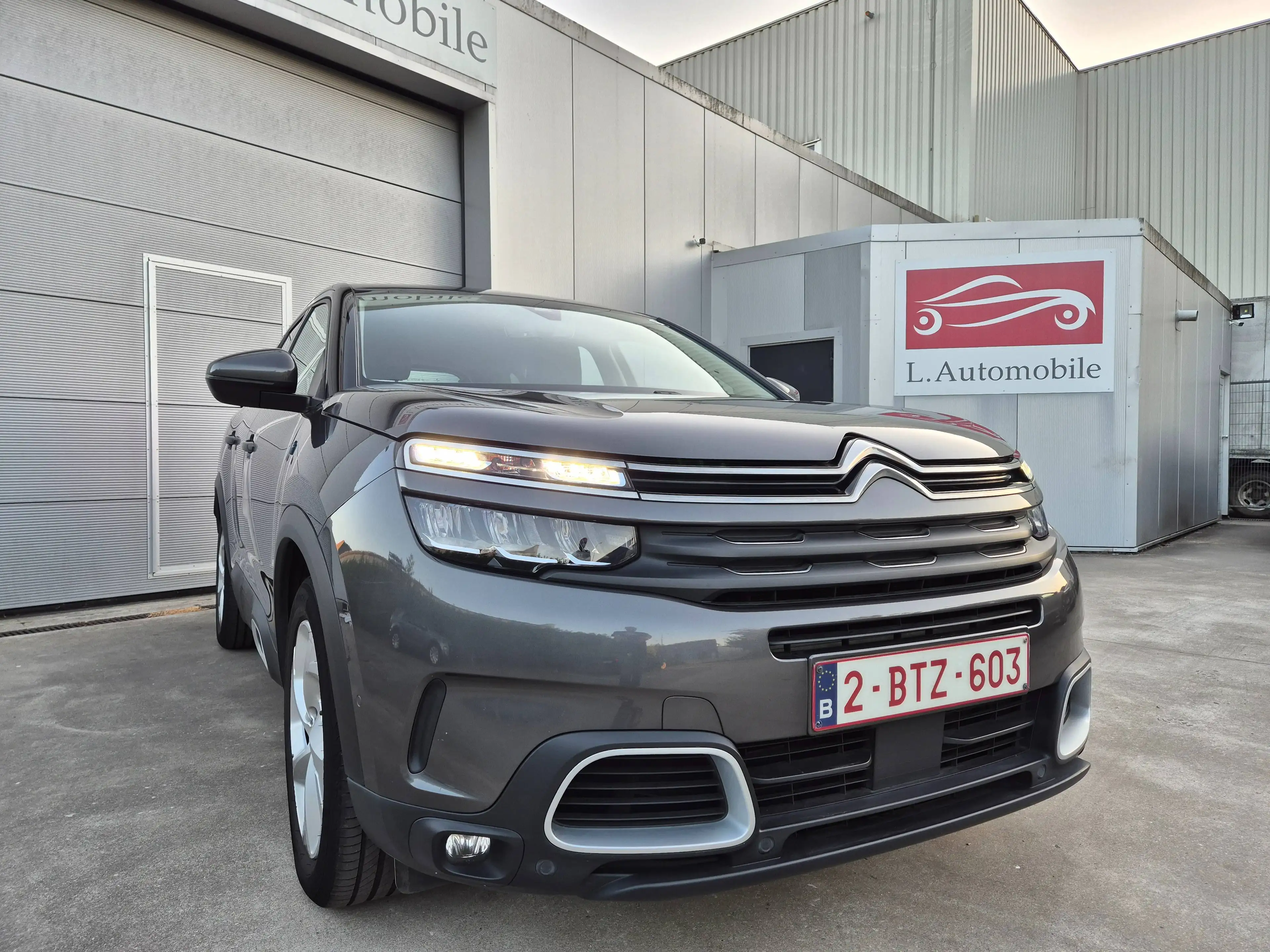 Citroen C5 Aircross 1.6 // PHEV HYBRID 225 // e-EAT8 // 2022 ! — photo 3