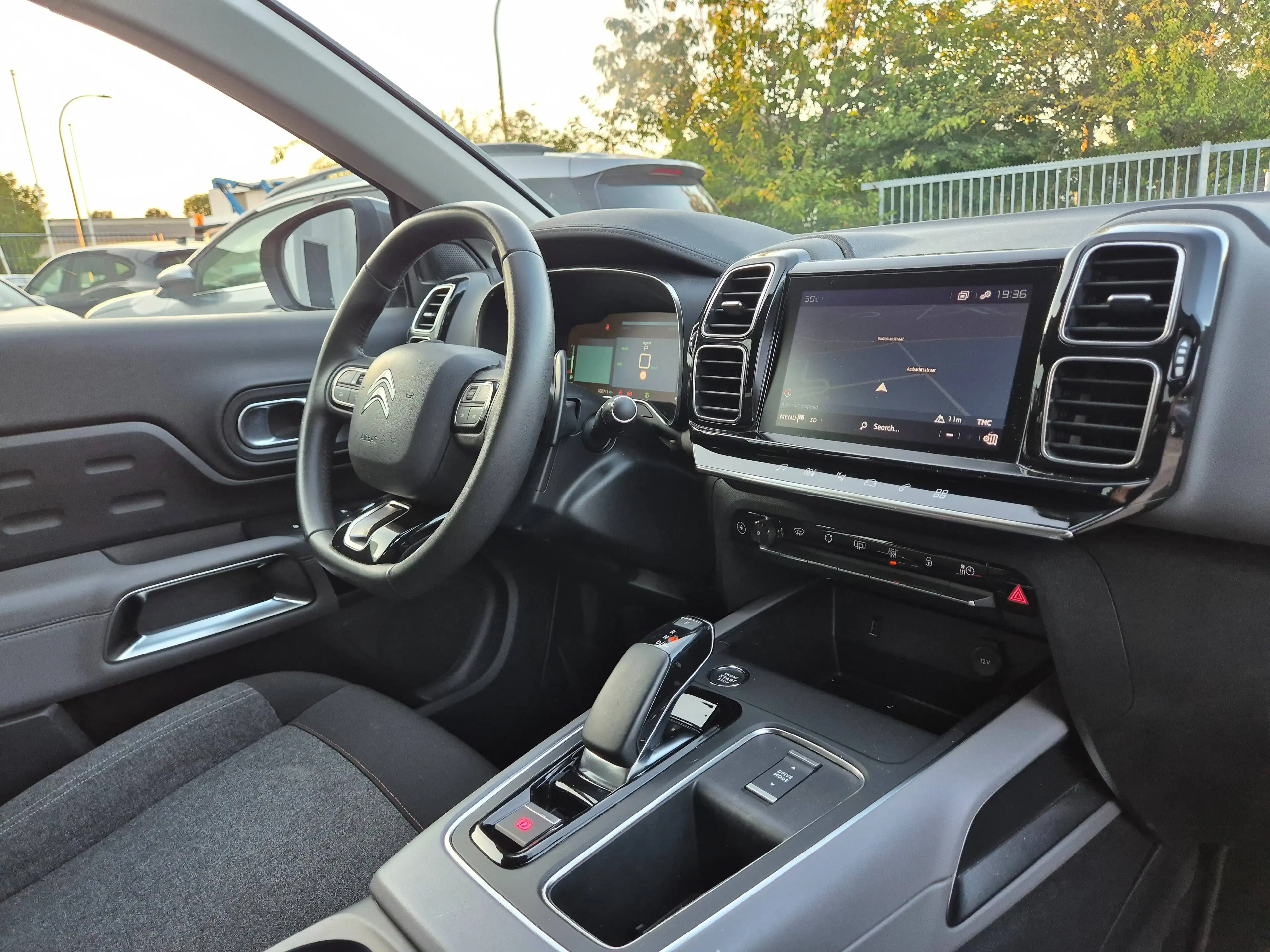 Citroen C5 Aircross 1.6 // PHEV HYBRID 225 // e-EAT8 // 2022 ! — photo 15