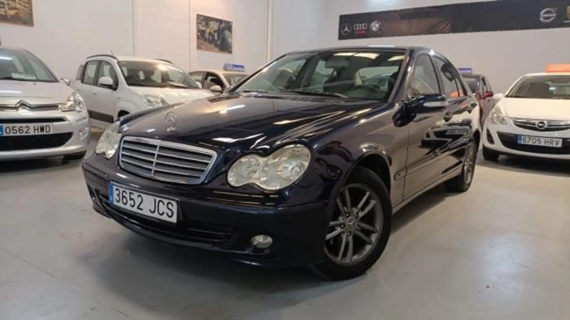 Mercedes-Benz C 220 220CDI Classic Azul - 2