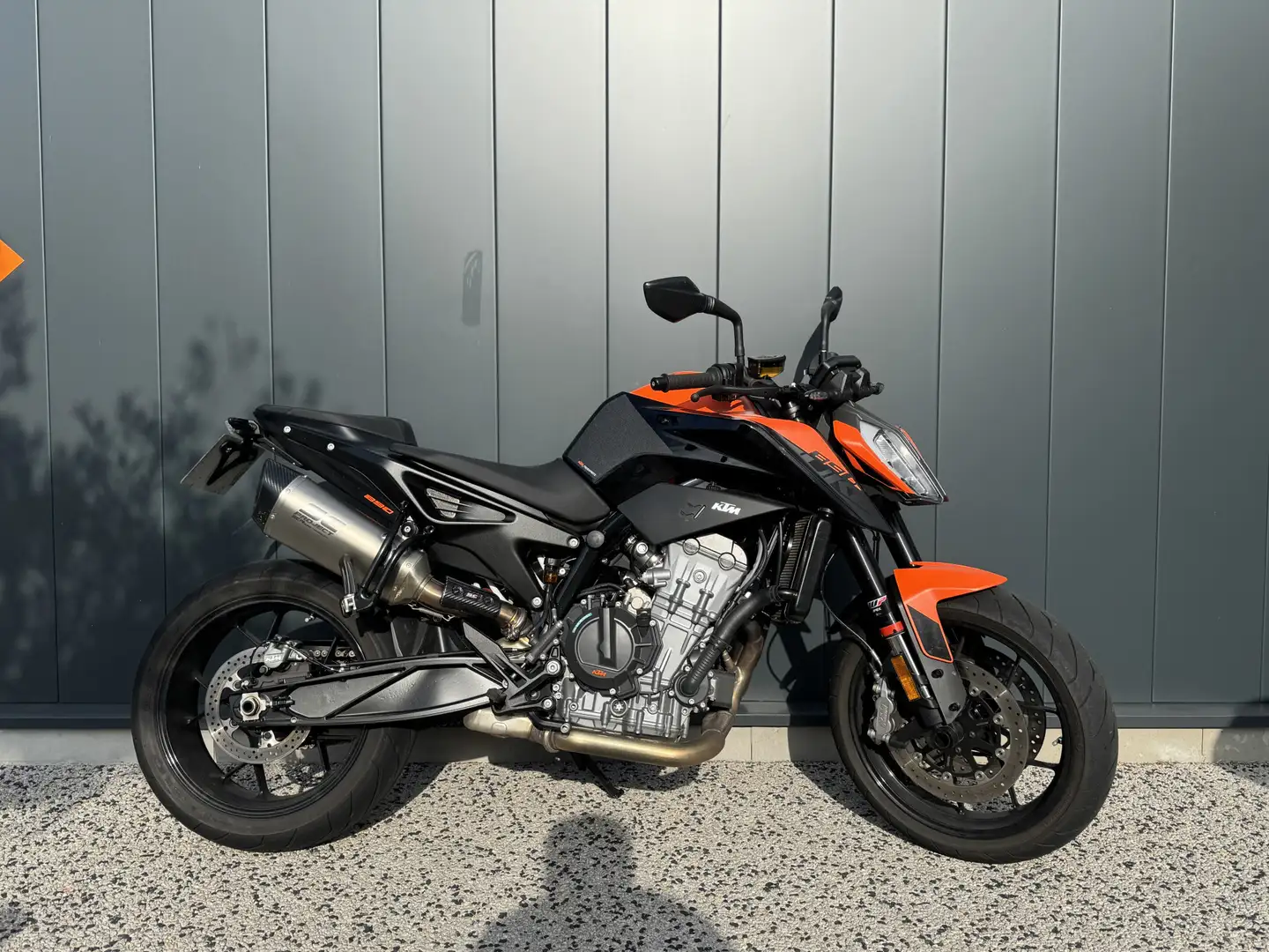 KTM 890 Duke - 1
