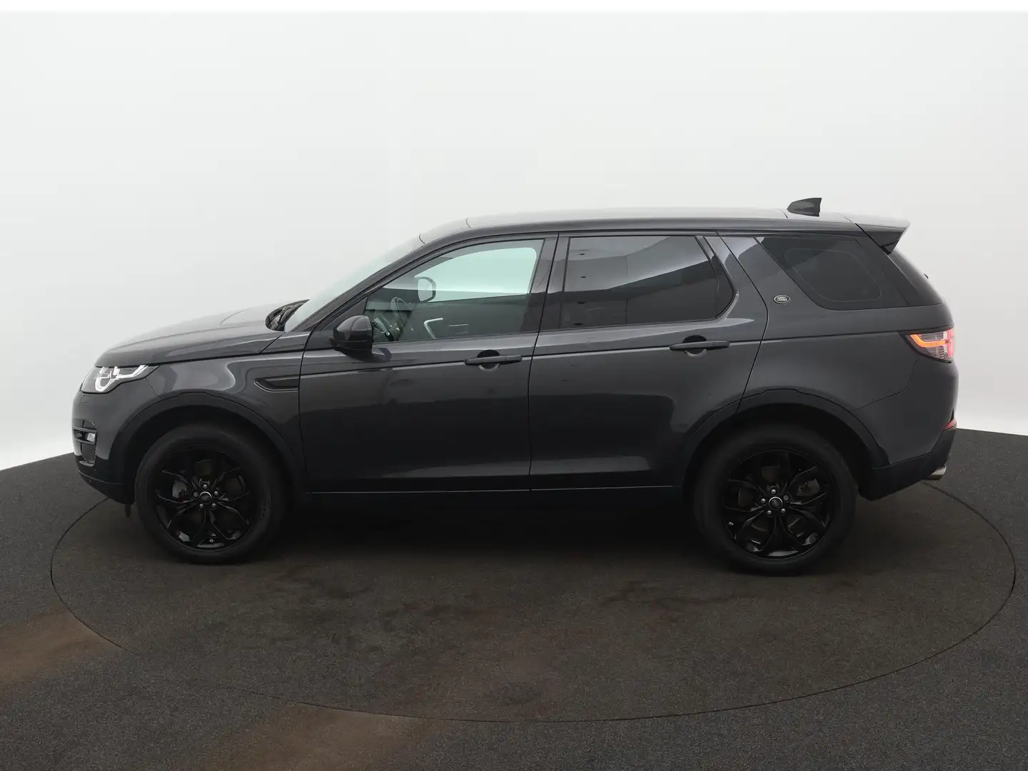 Land Rover Discovery Sport 2.0 Si4 4WD Urban Series SE Dynamic | ACHTERUITRIJ Grijs - 2