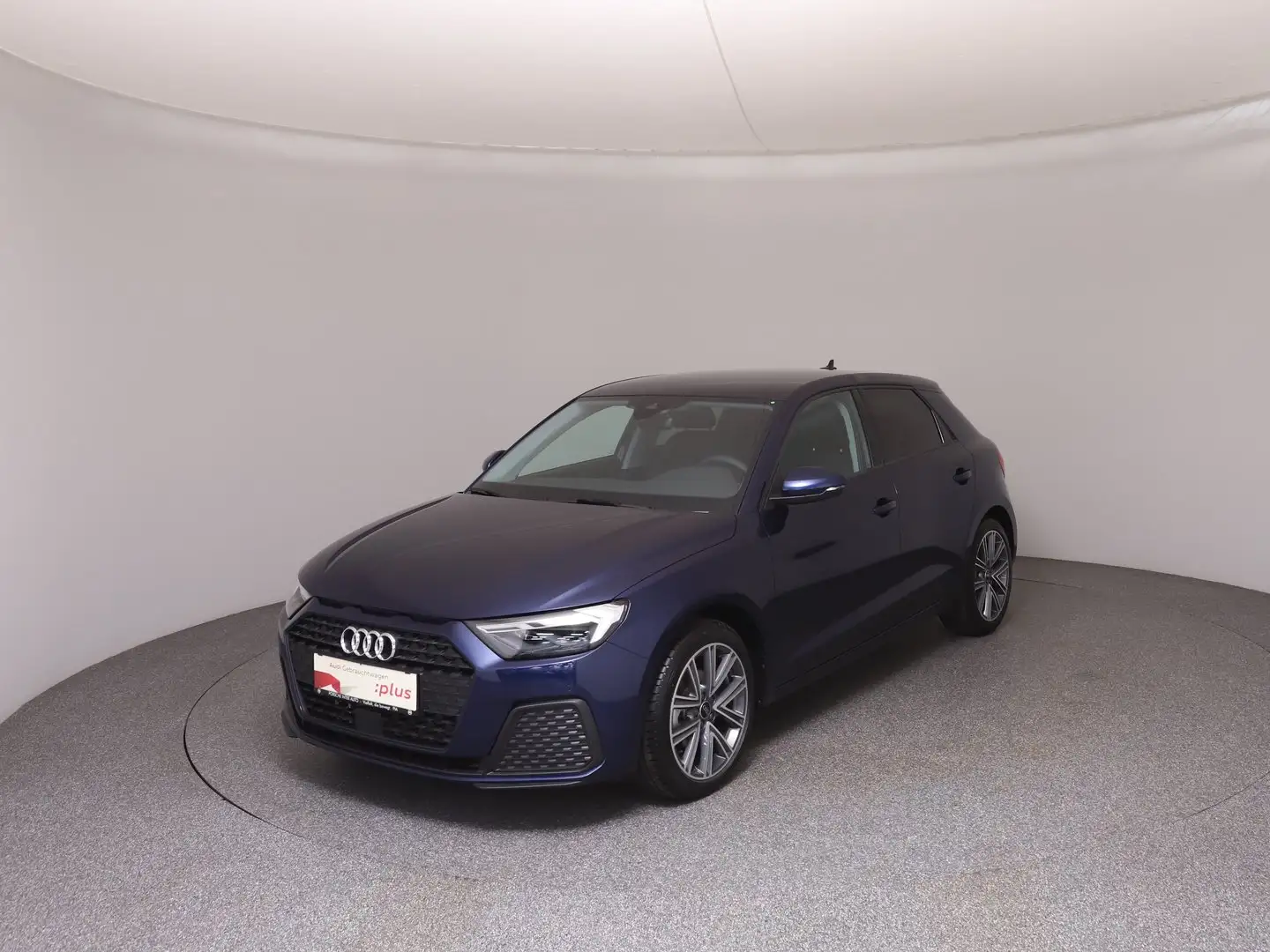 Audi A1 30 TFSI intense Blau - 1