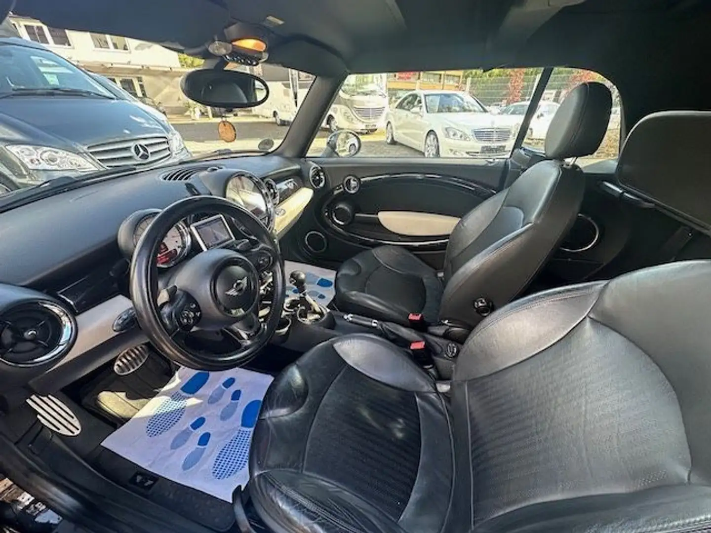 MINI Cooper S Cabrio / LEDER / STANDHEIZUNG Schwarz - 2