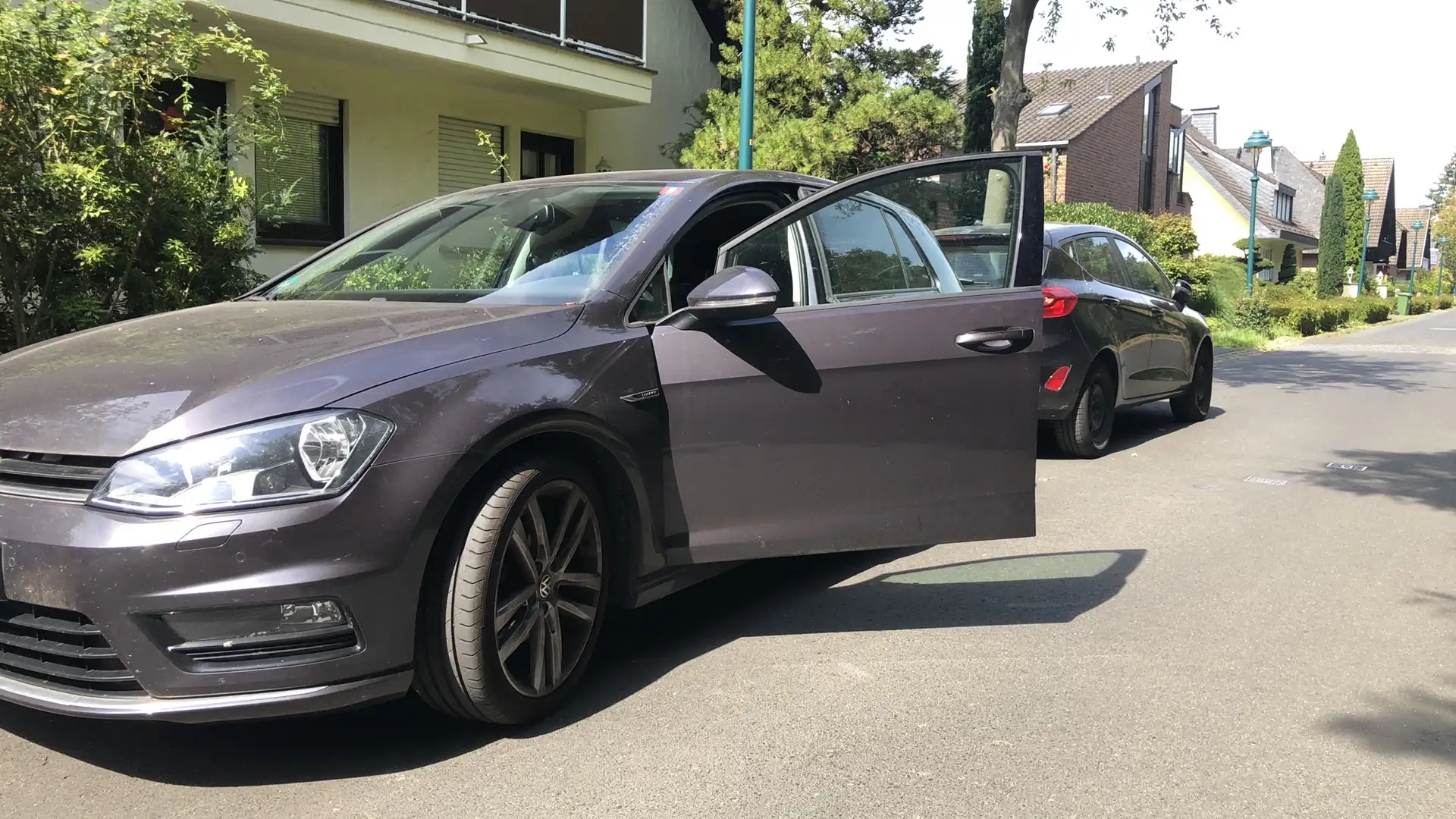 Volkswagen Golf Lounge BMT Grau - 1