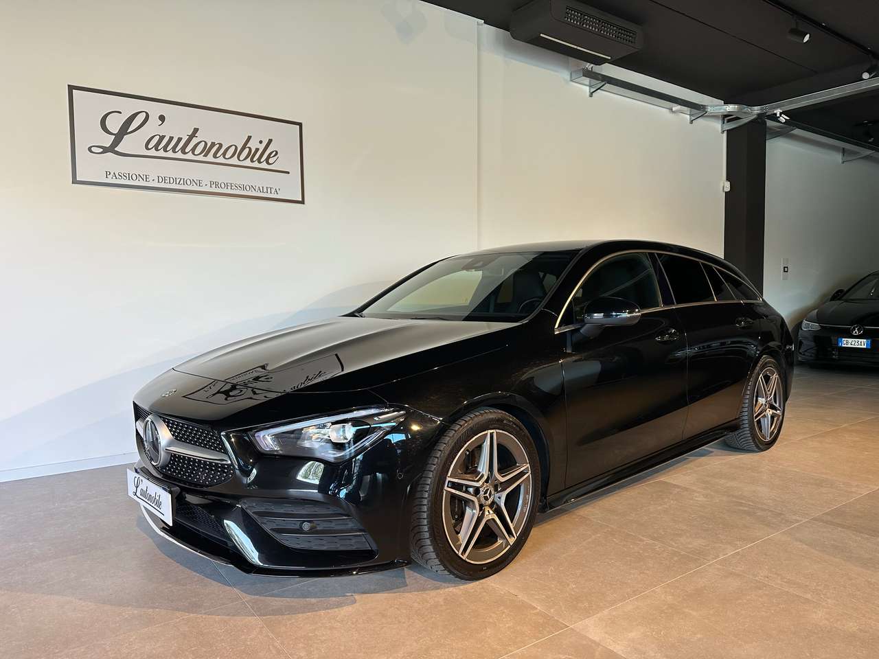 Mercedes-Benz CLA 200 Shooting Brake d Premium AMG